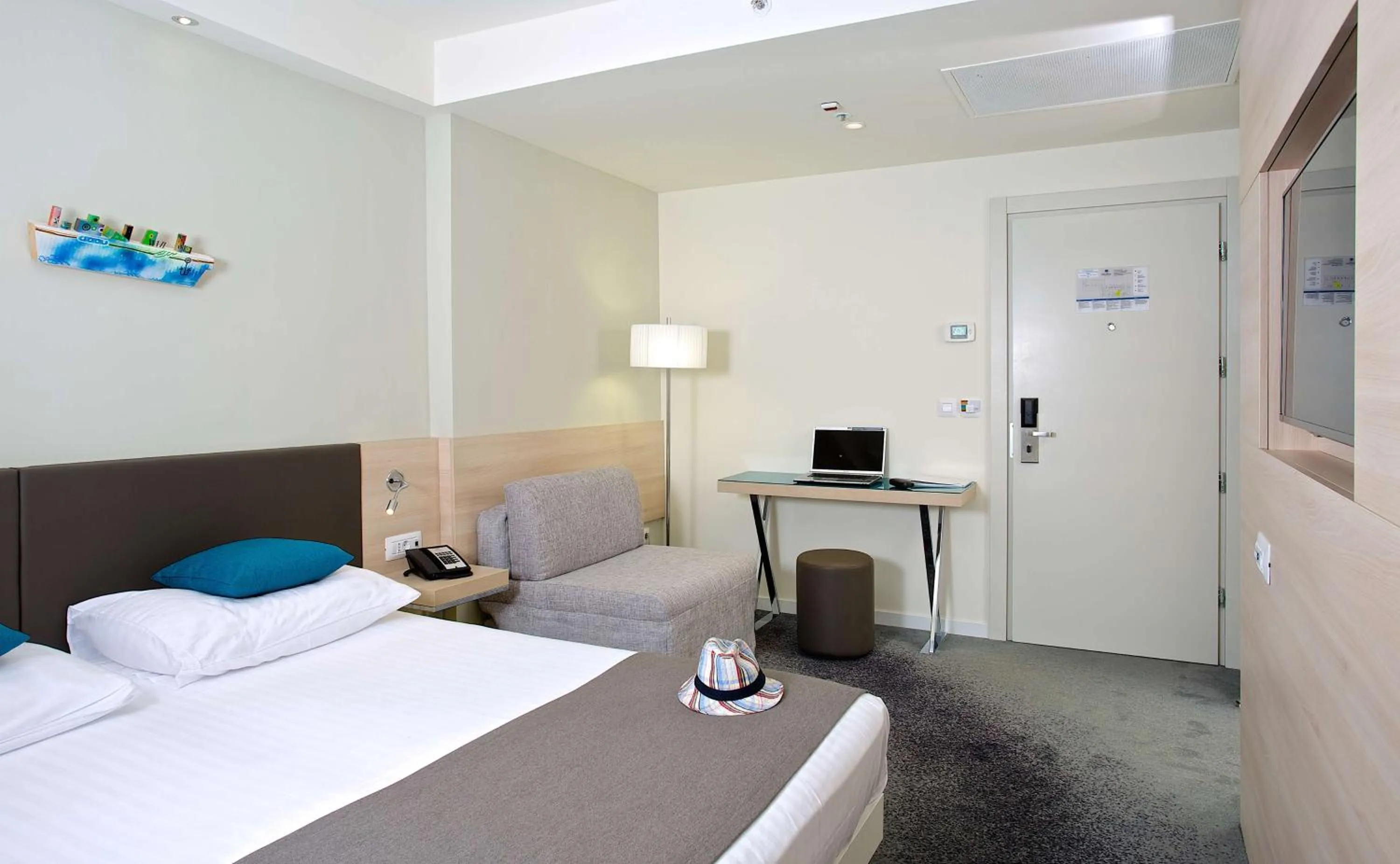 Bedroom, Bed in Park Plaza Belvedere Medulin