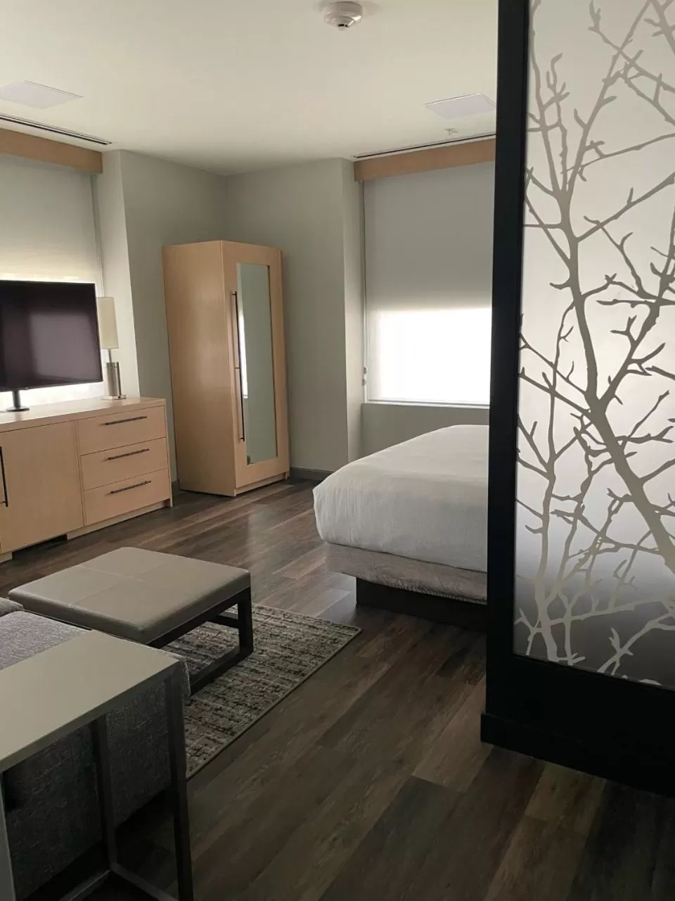 Photo of the whole room, Bed in Hyatt Place Tulsa/Downtown