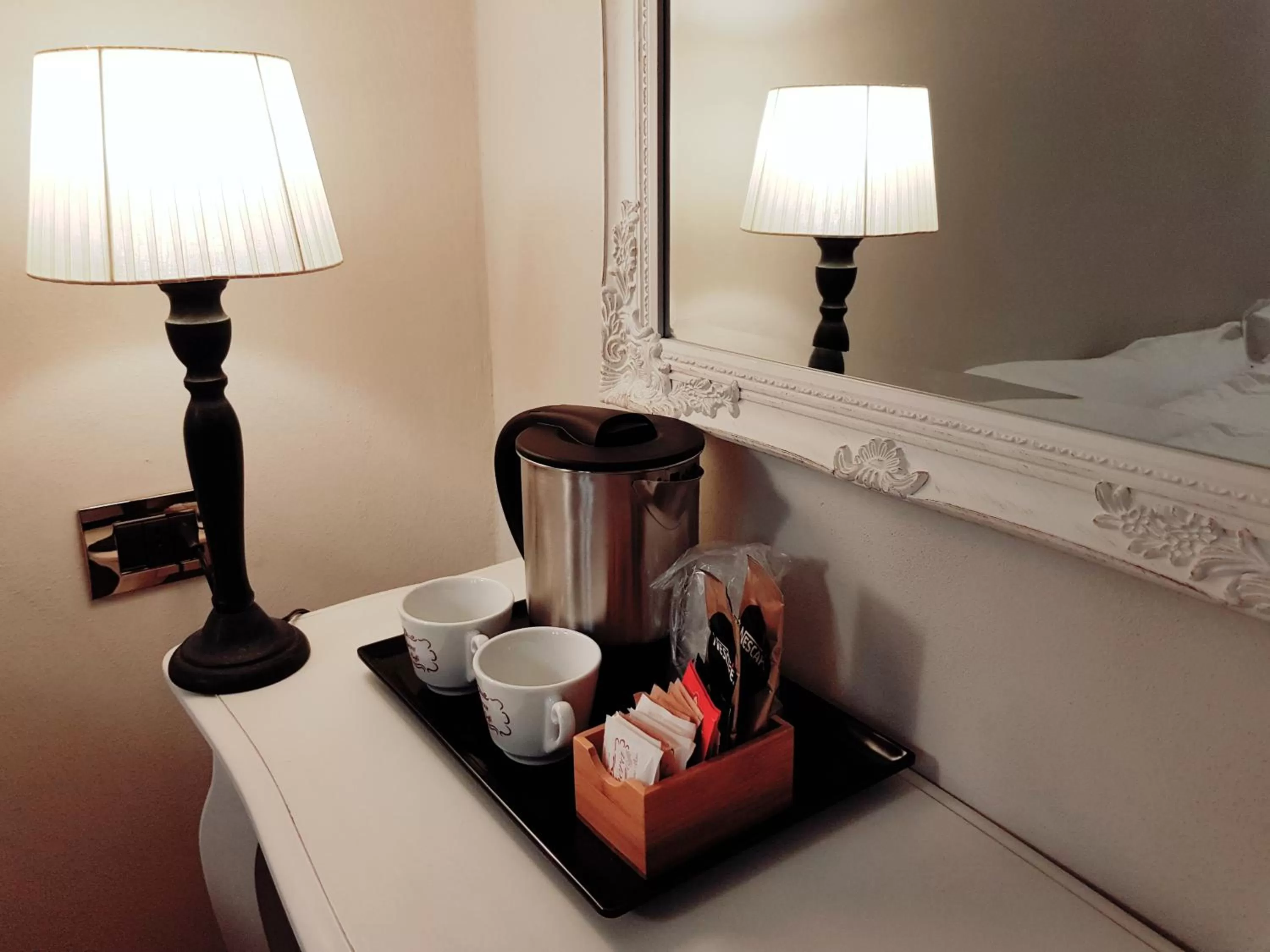 Coffee/tea facilities, Bed in Lady Luna B&B