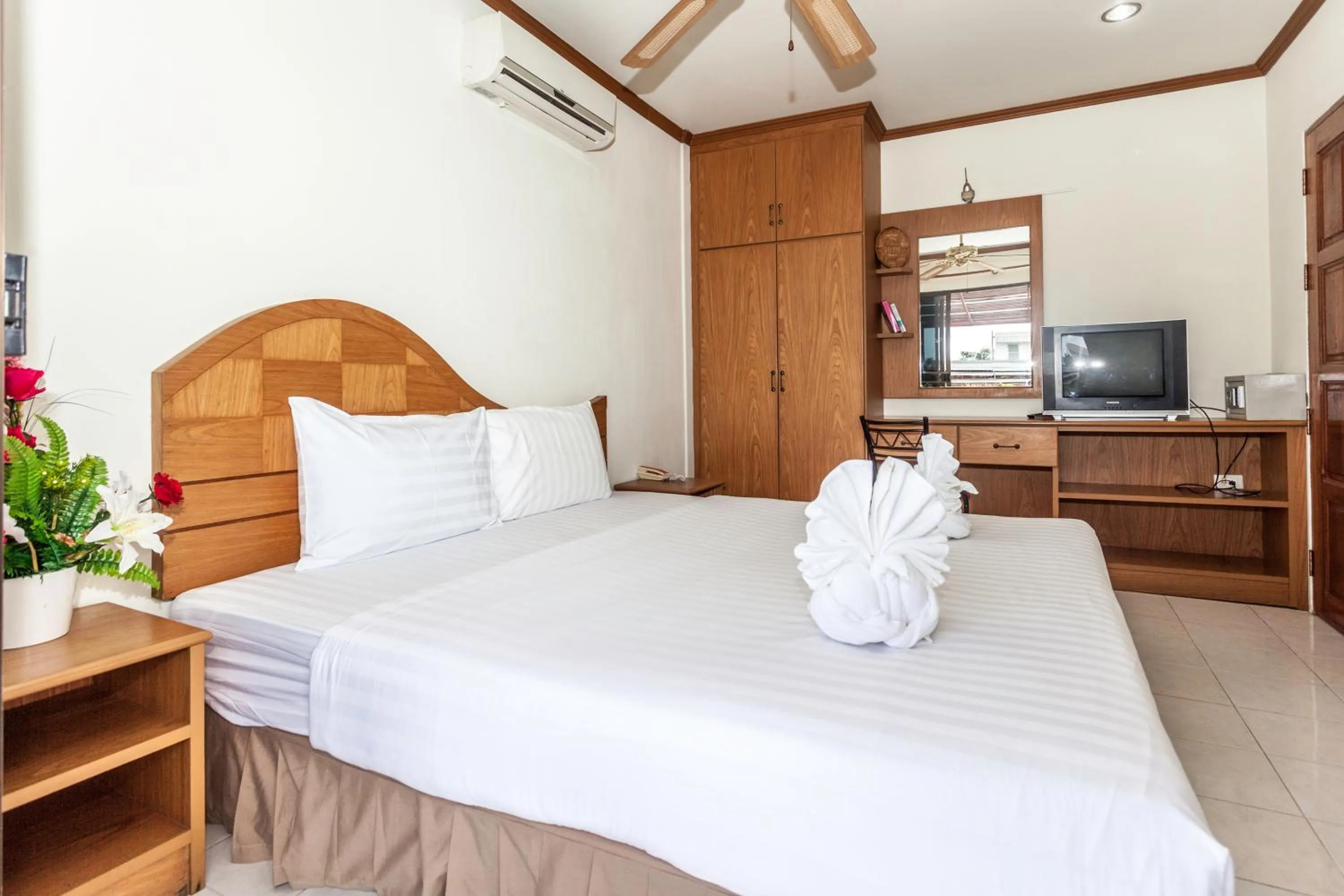 Bed in Andaman Sea Patong