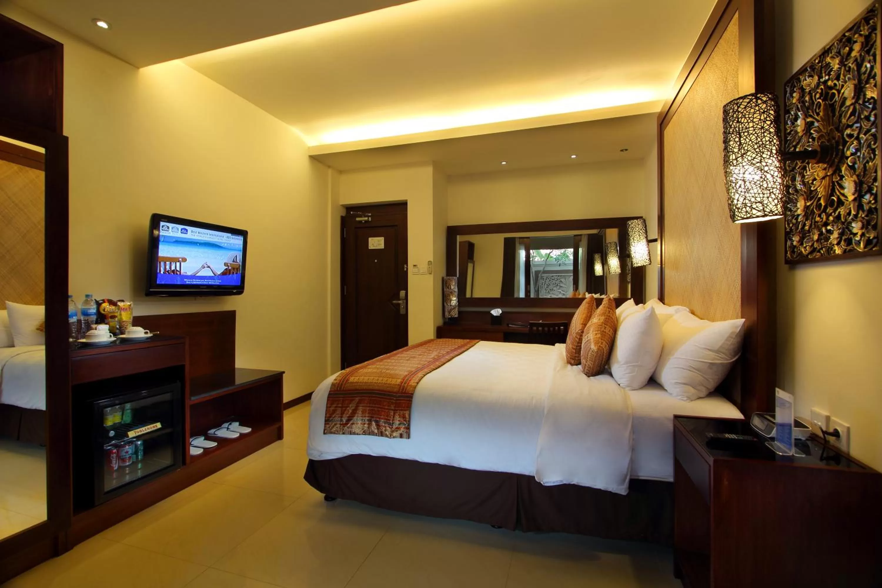 Photo of the whole room, Bed in Best Western Kuta Villa