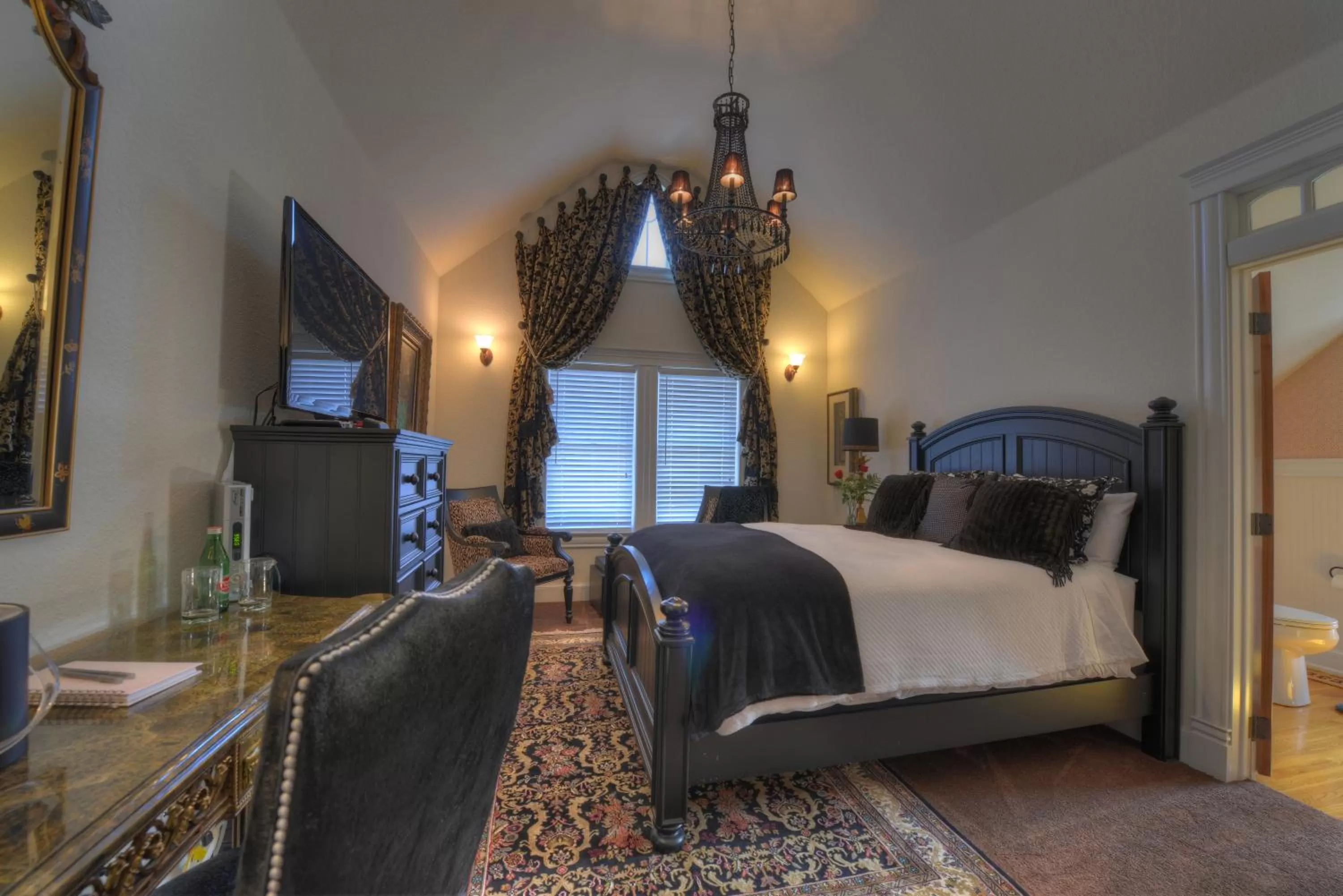 Bed in The Victoria Bed & Breakfast