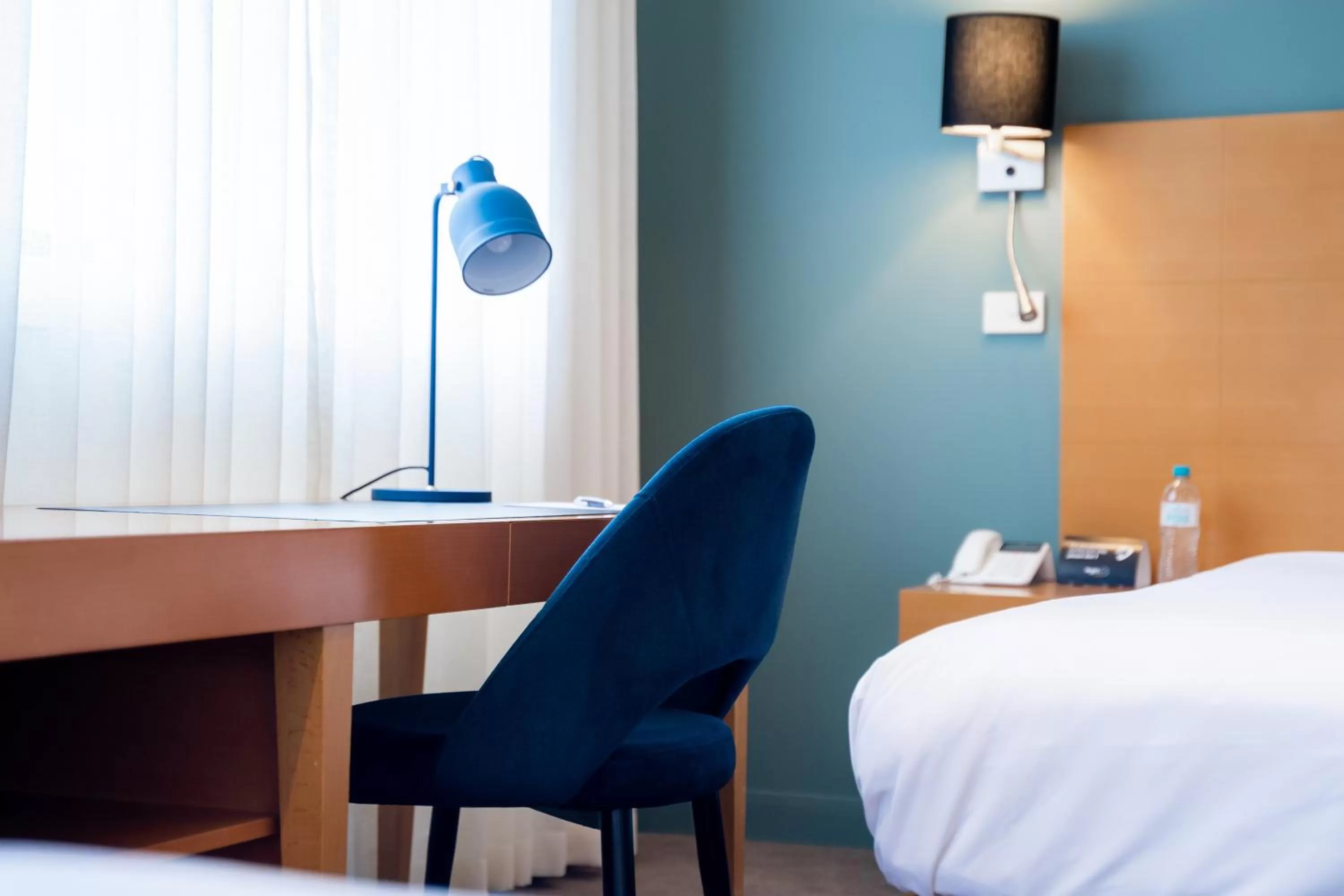 Business facilities, Bed in Nightelier Devonport Gateway Hotel