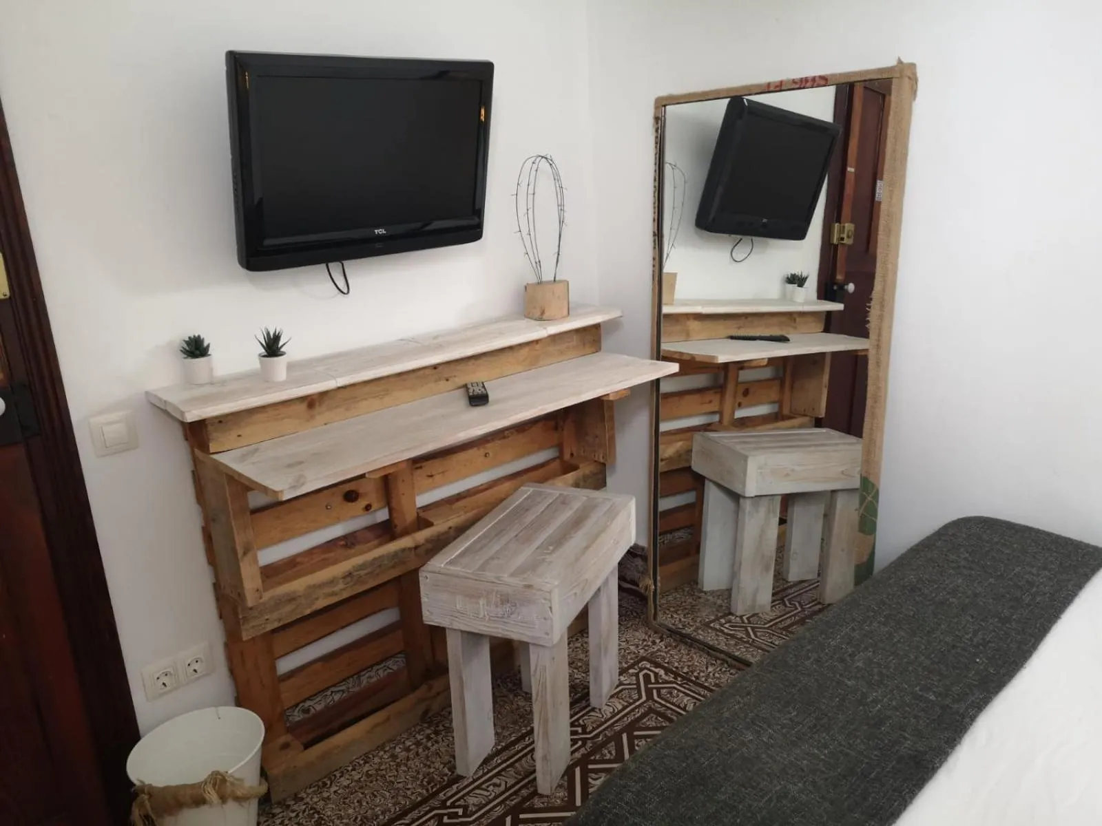 Bedroom in Cactus Host