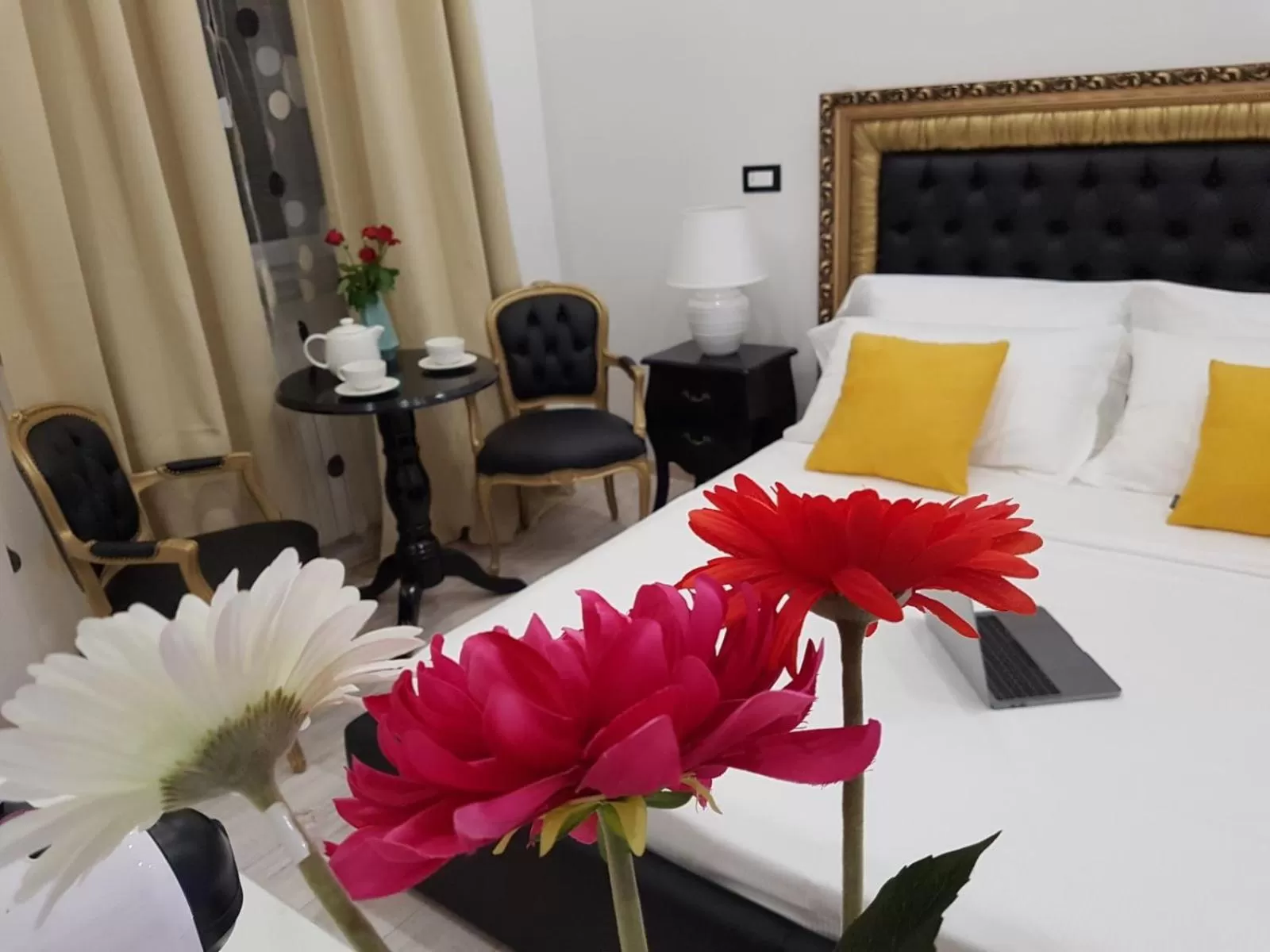 Photo of the whole room, Bed in Escape Luxury Suite - CA Domus Collection