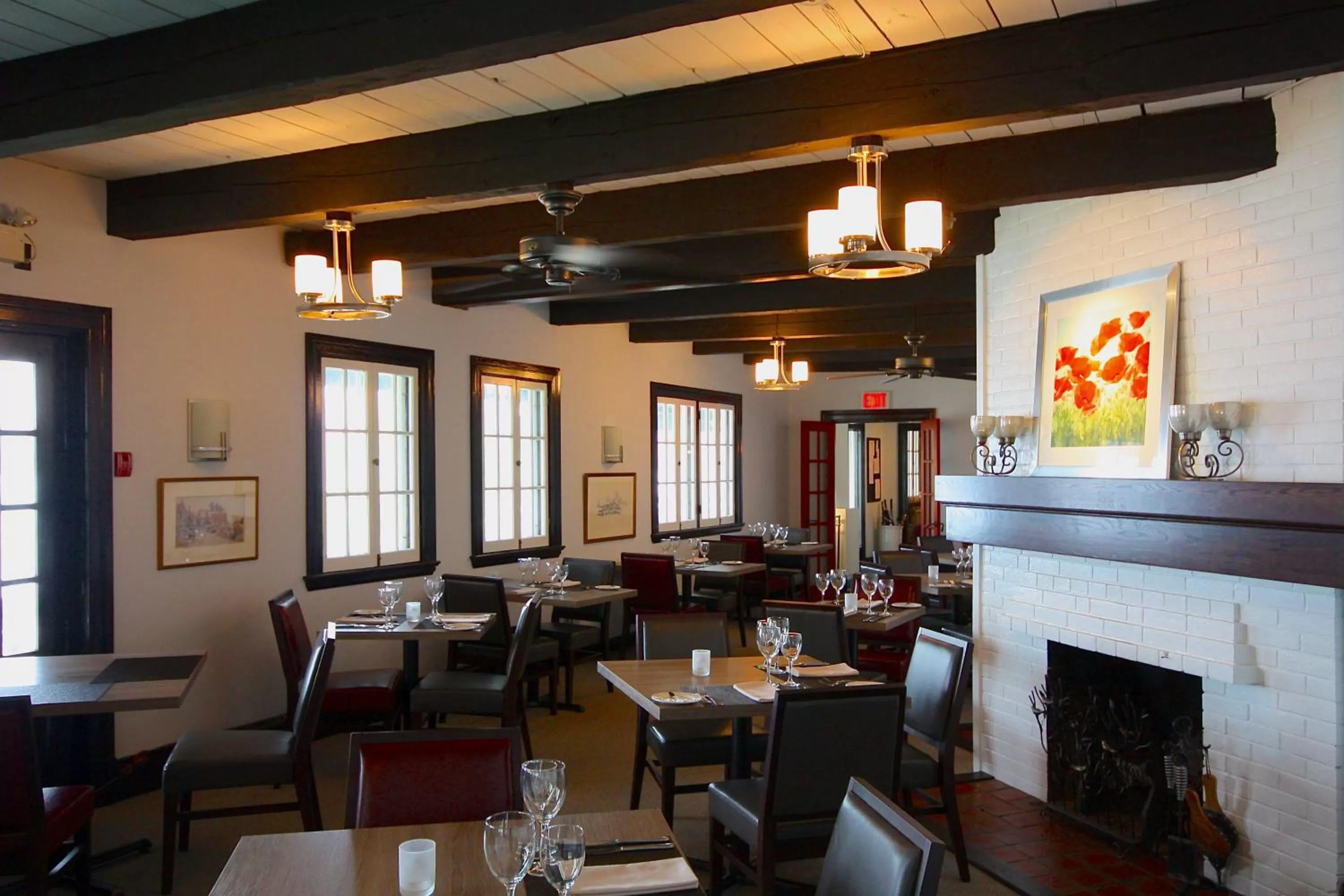 Dining area in Sir Sam's Inn & Spa