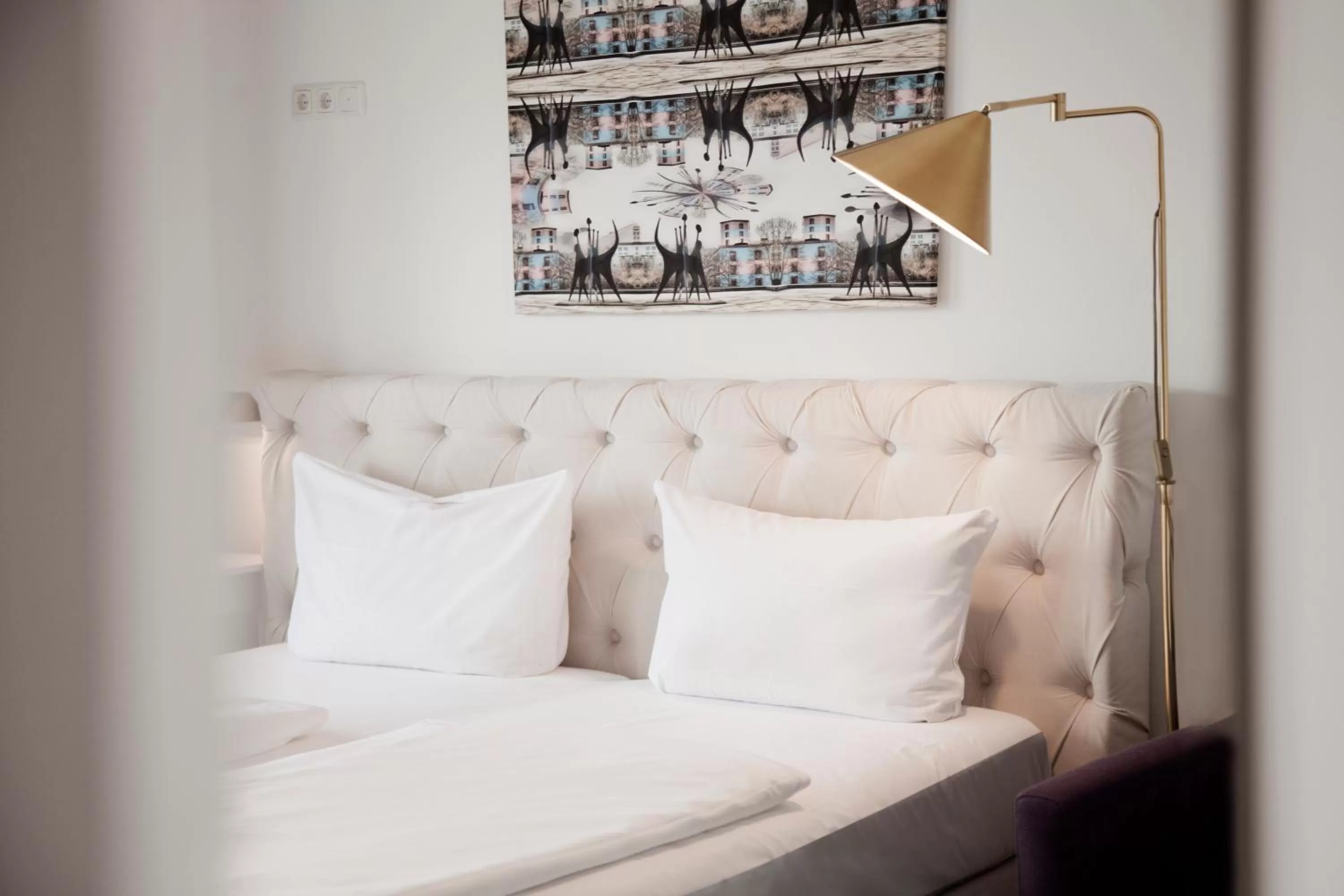 Photo of the whole room, Bed in Les Nations