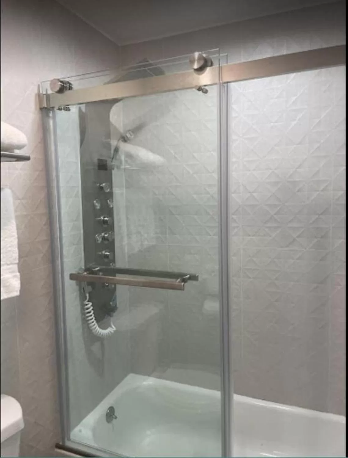 Shower in Omeo Suites