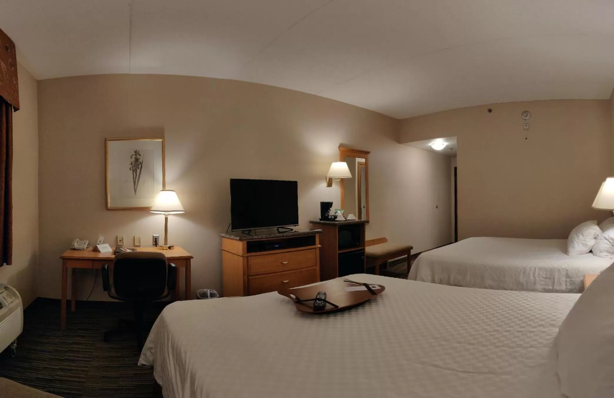 Bed in Humphry Inn and Suites