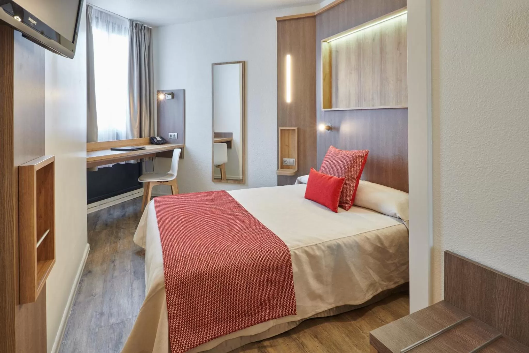 Bed in Hôtel Le Bayonne