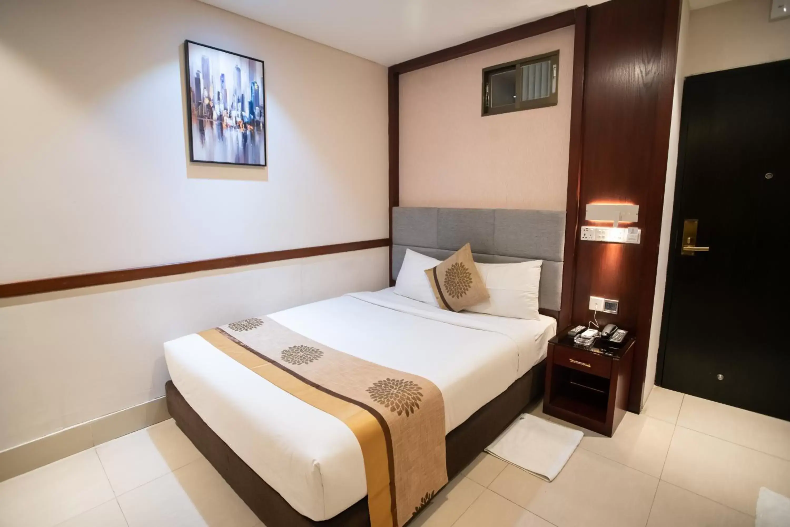 Deluxe Double Room in Jatra Hotel Grand Royal Deluxe Double Room in Jatra Hotel Grand Royal