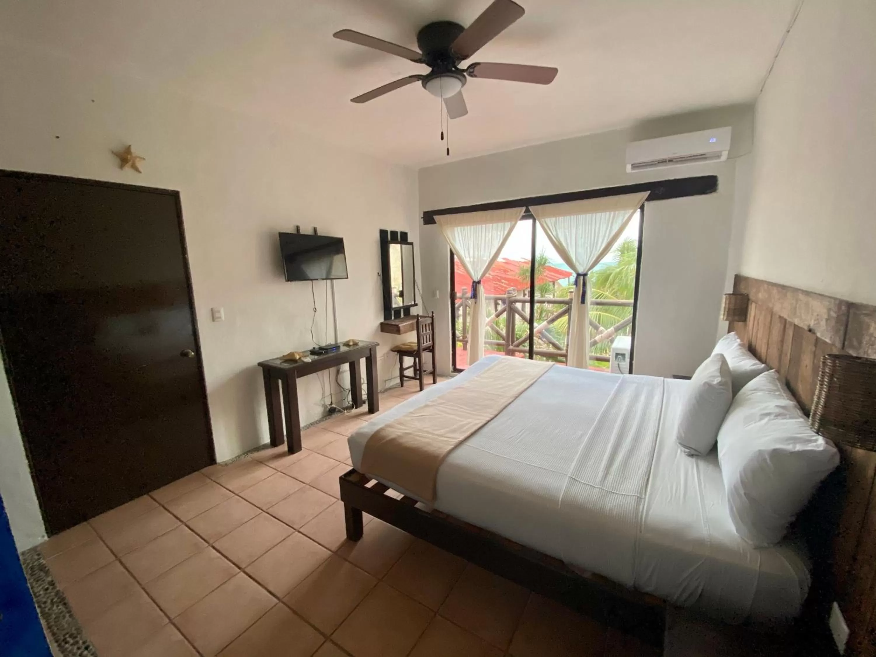 Bedroom, Bed in Casa CARIBE Cancun