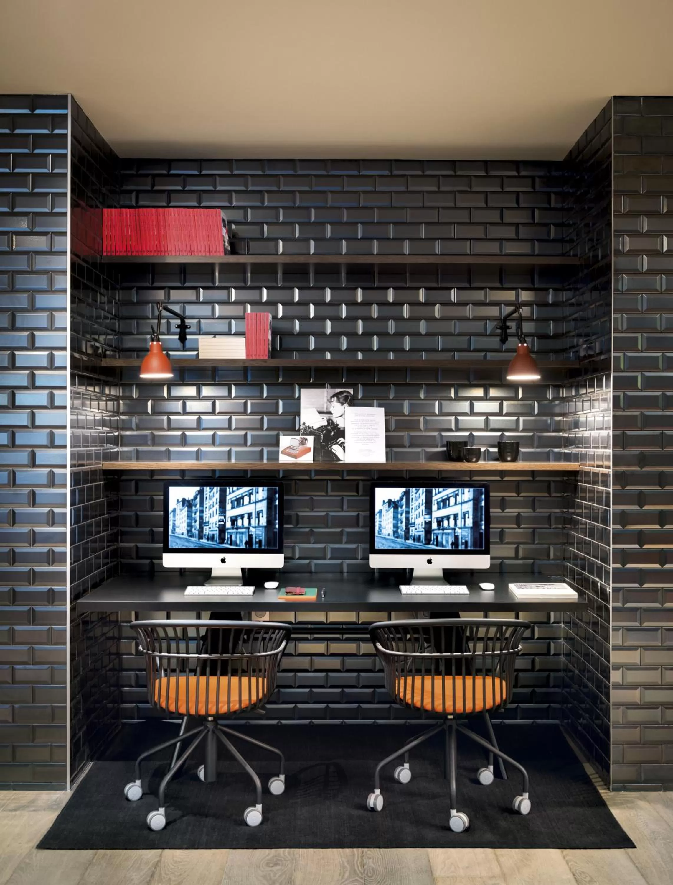 Lounge or bar in OKKO Hotels Lyon Centre