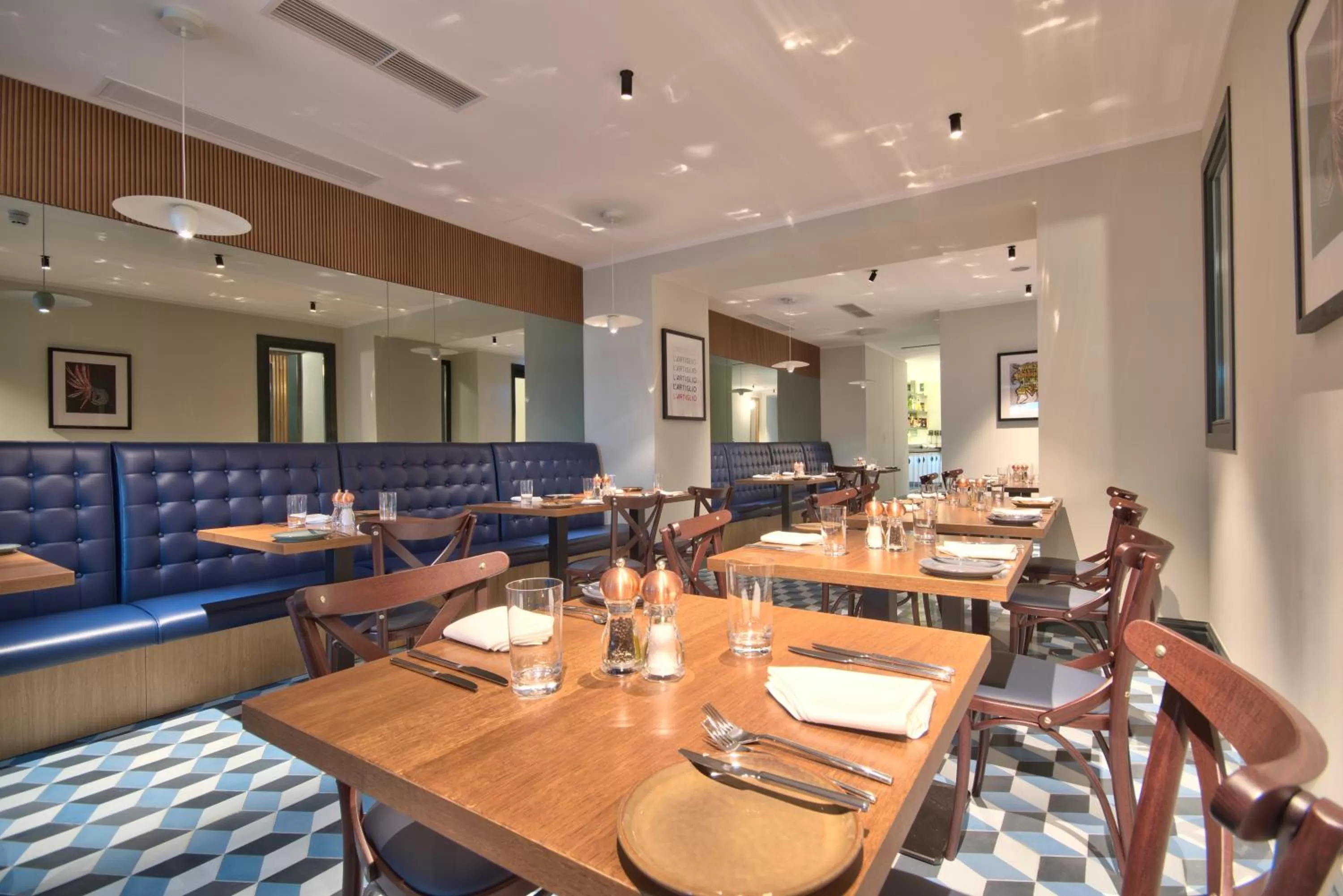 Restaurant/places to eat in La Falconeria Hotel