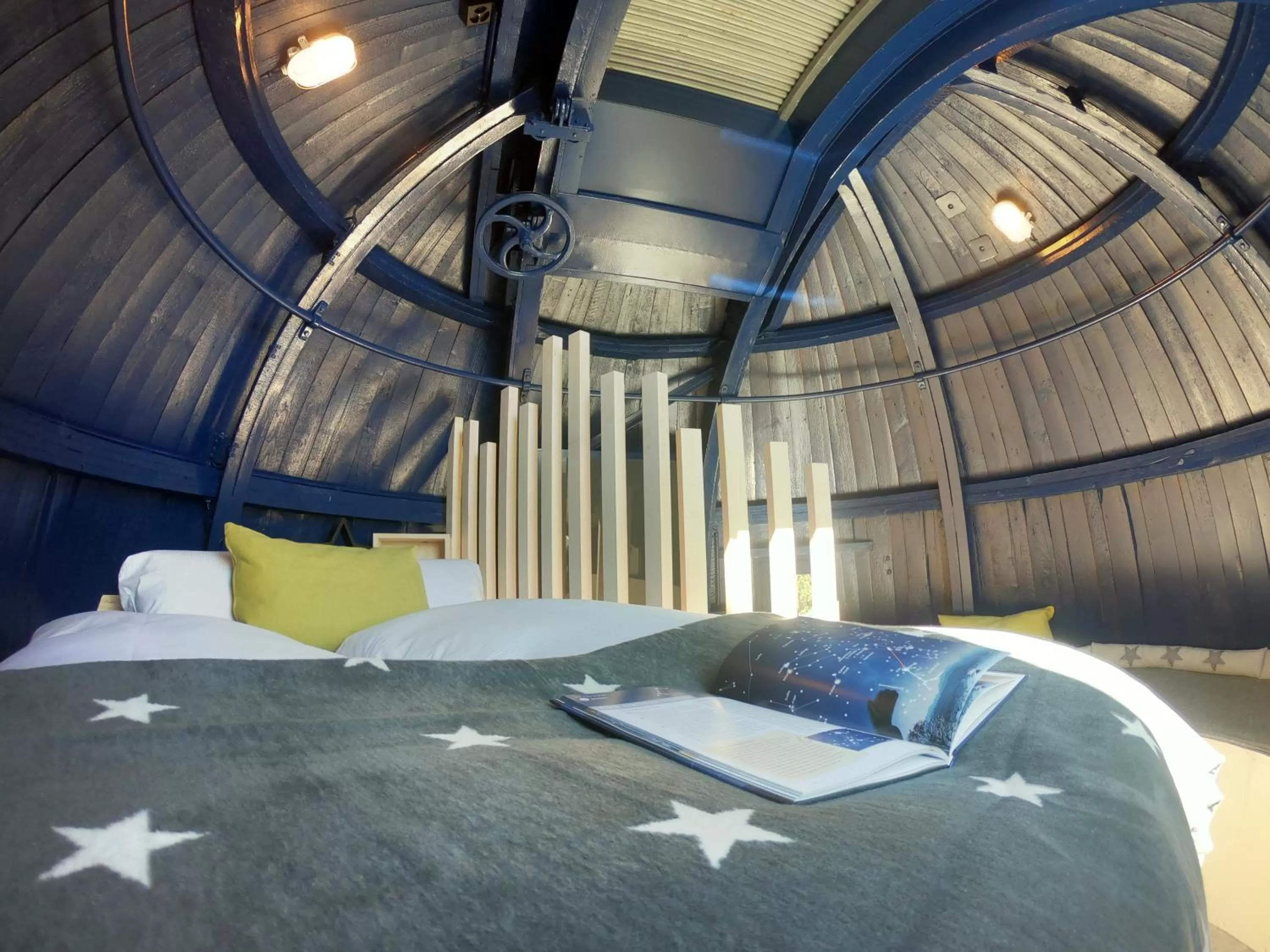 Photo of the whole room in Sternwarte by Randolins