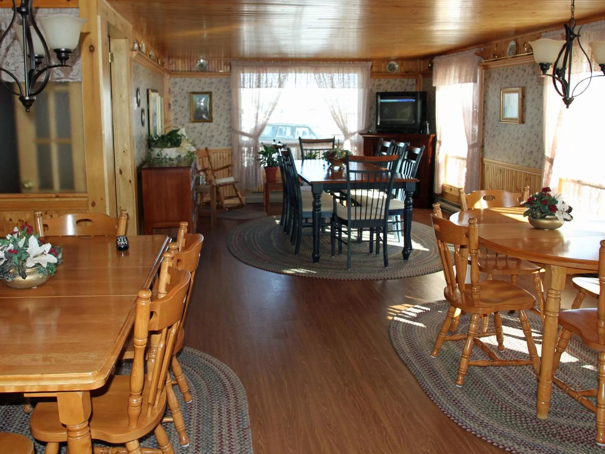 Dining area in Auberge Motel 4 Saisons