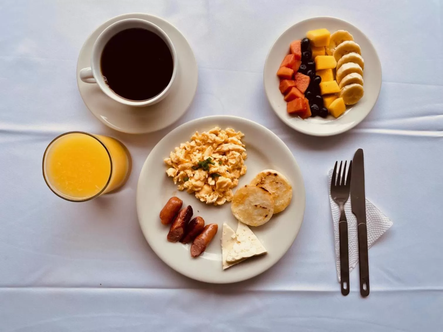 Breakfast in 3H HOTEL Av 70