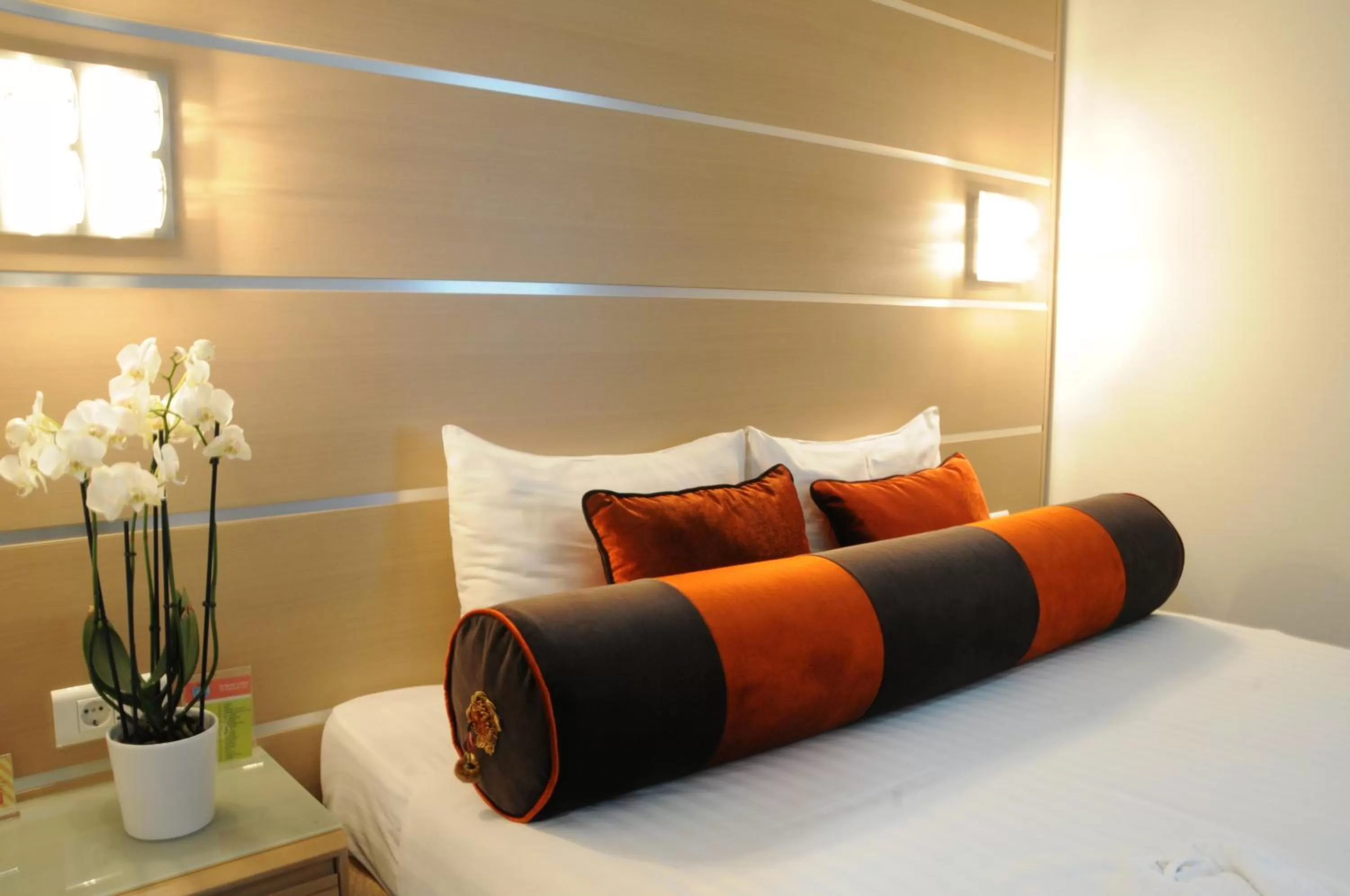 Bed in SV Business Hotel Taksim