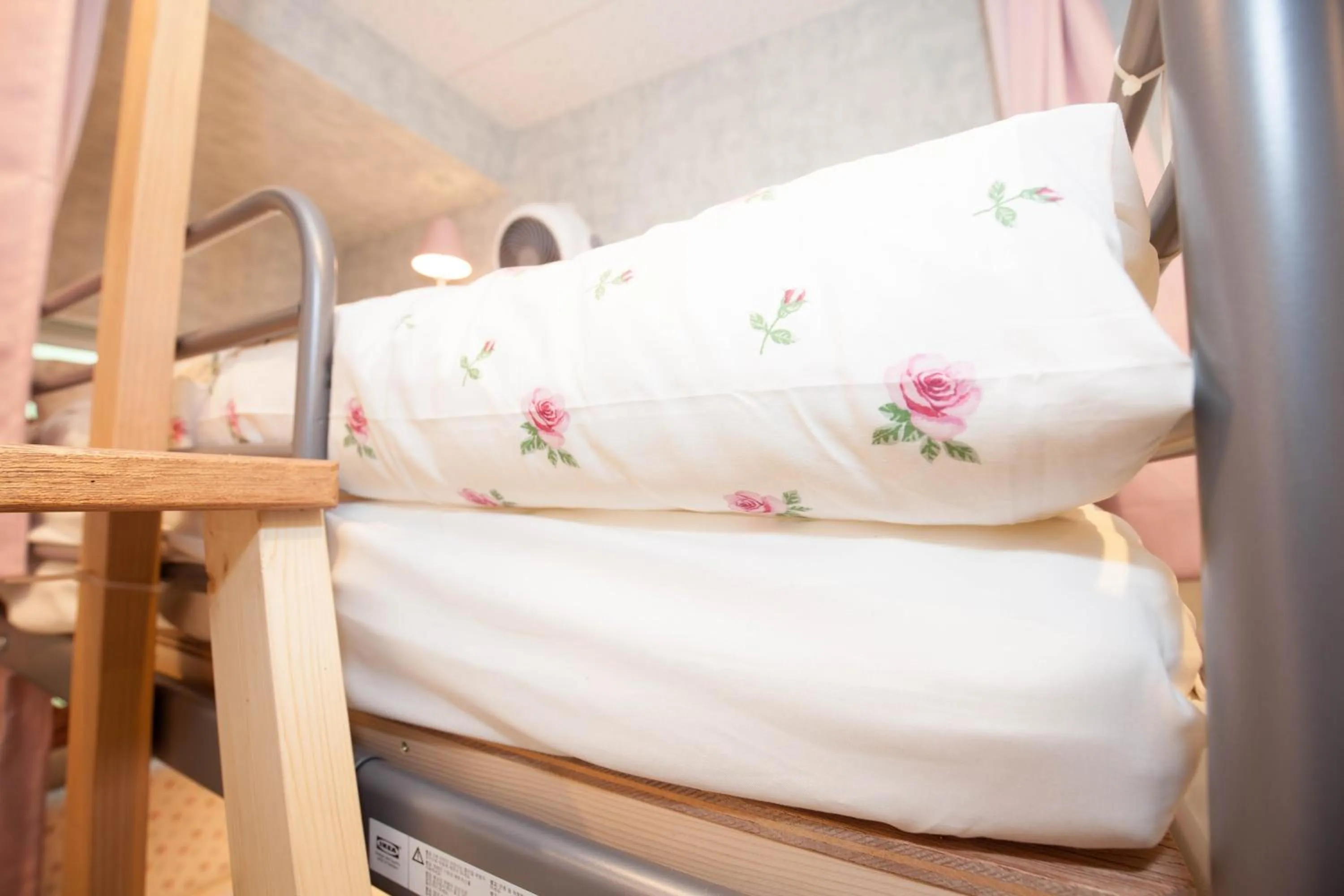 bunk bed, Bed in Akasaka-no Sato (Female Only)