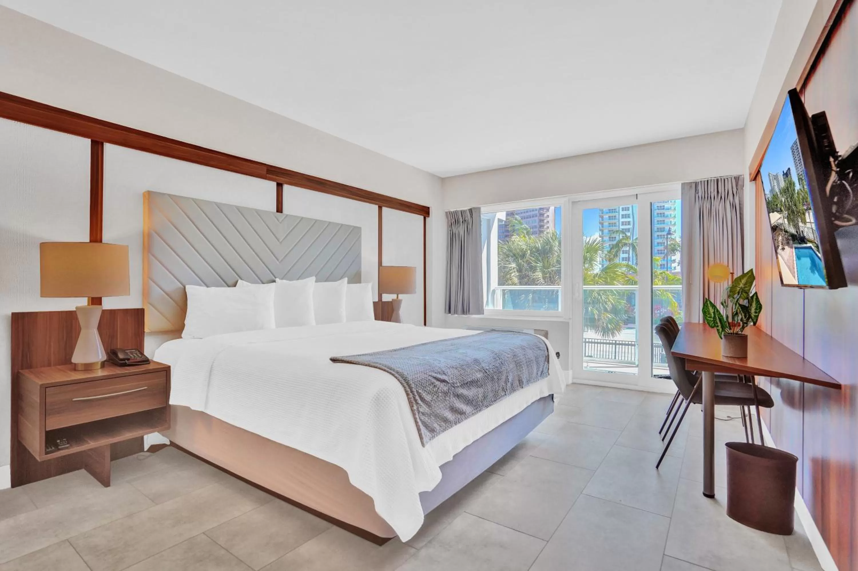 Bedroom, Bed in The Garden Hotel & Resort