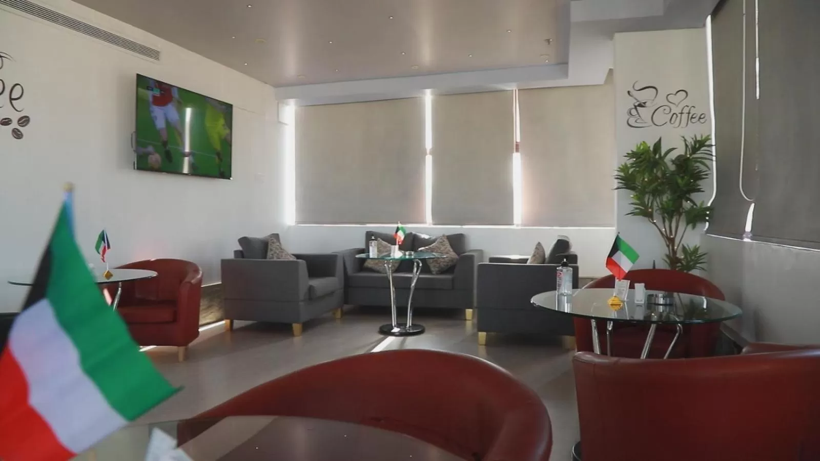 Restaurant/places to eat in Le Jazz Hotel