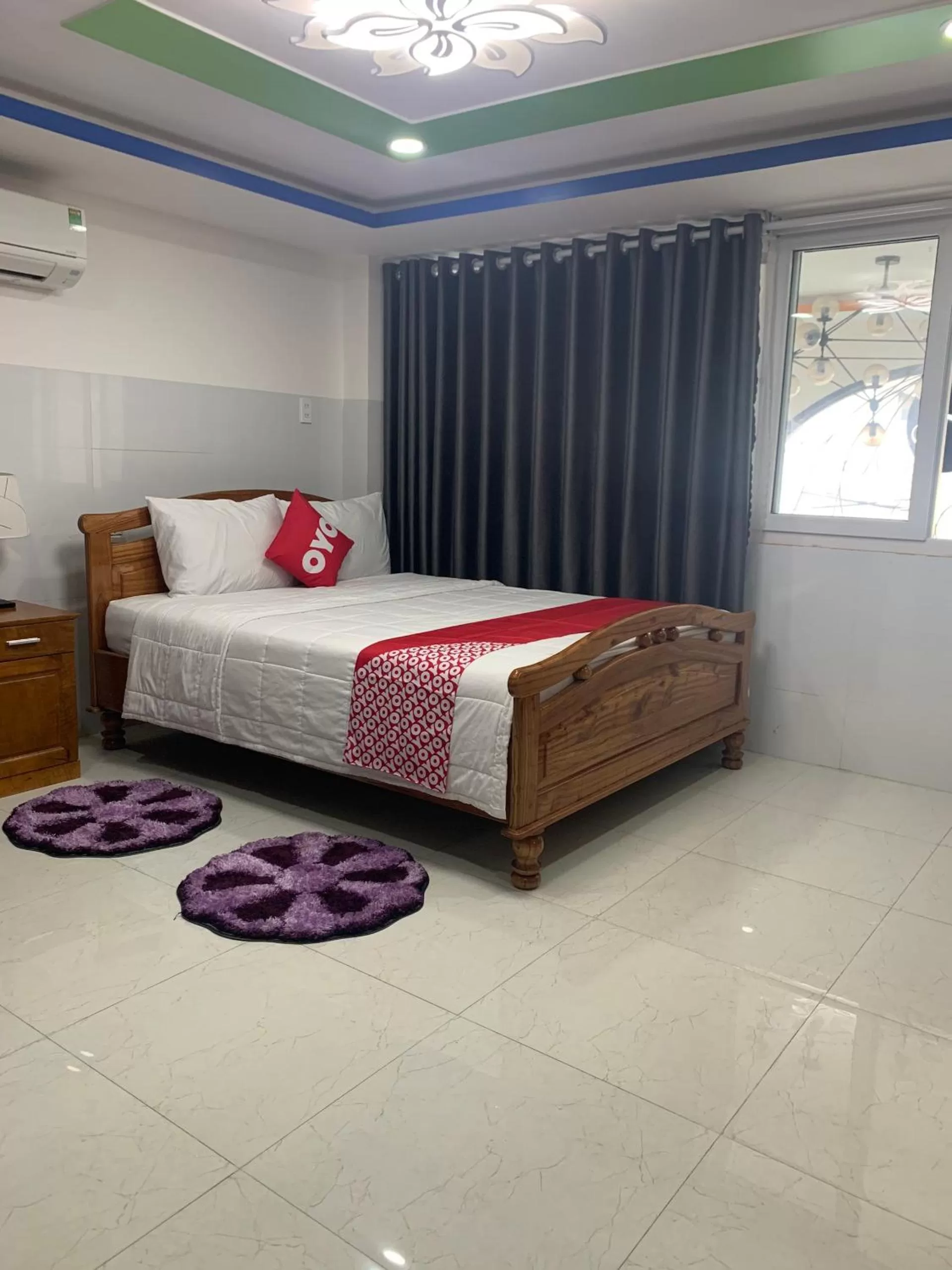 Deluxe Double Room in OYO 1028 Flower House Apartment