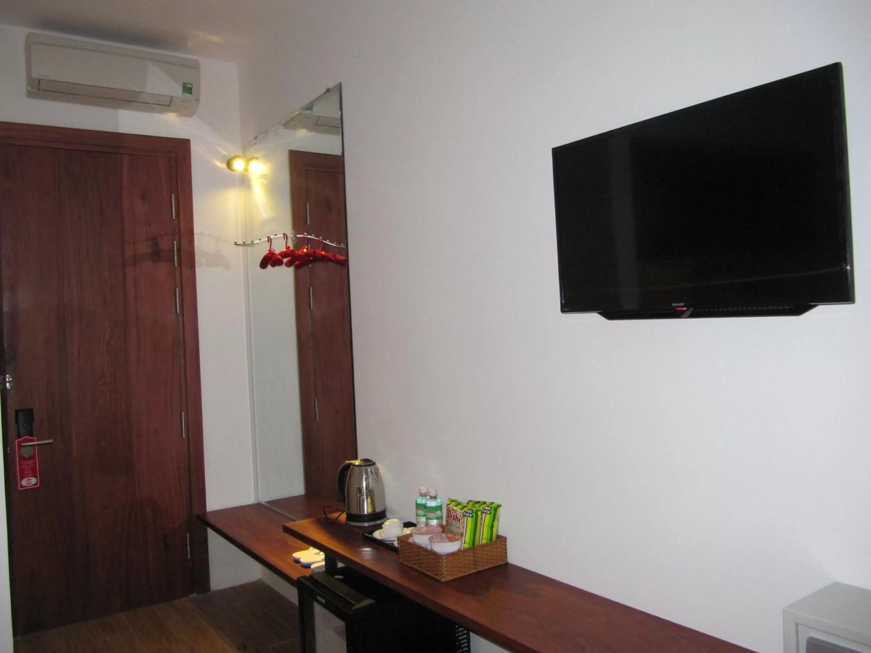 TV and multimedia in Khách Sạn Hiệp Yến