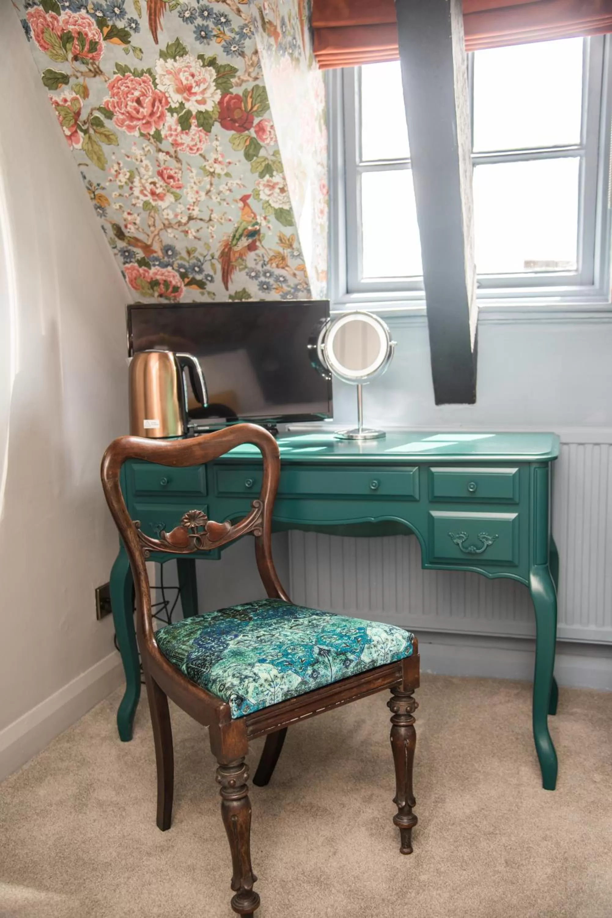 Bedroom in The Crown