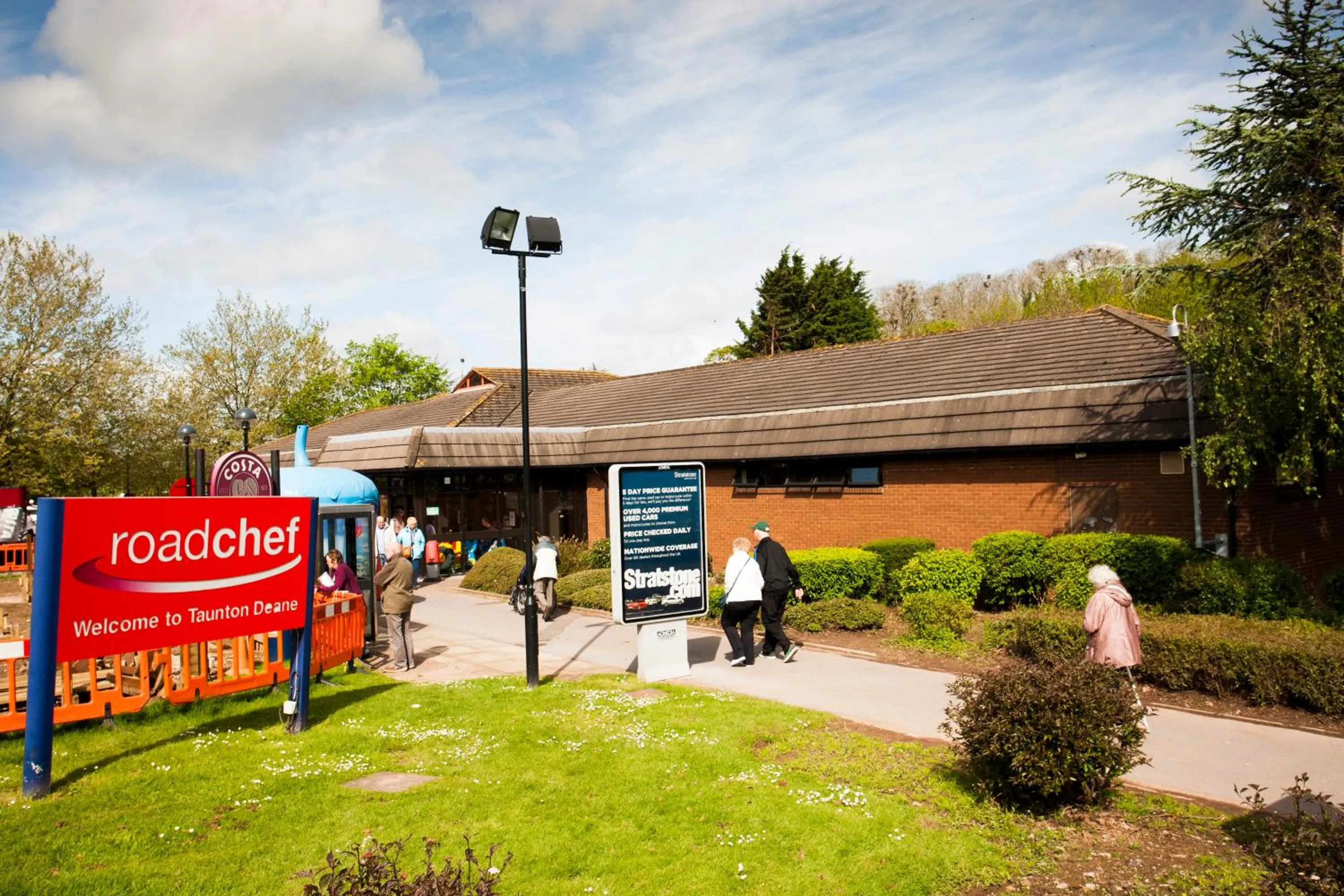 Restaurant/places to eat in Days Inn Taunton