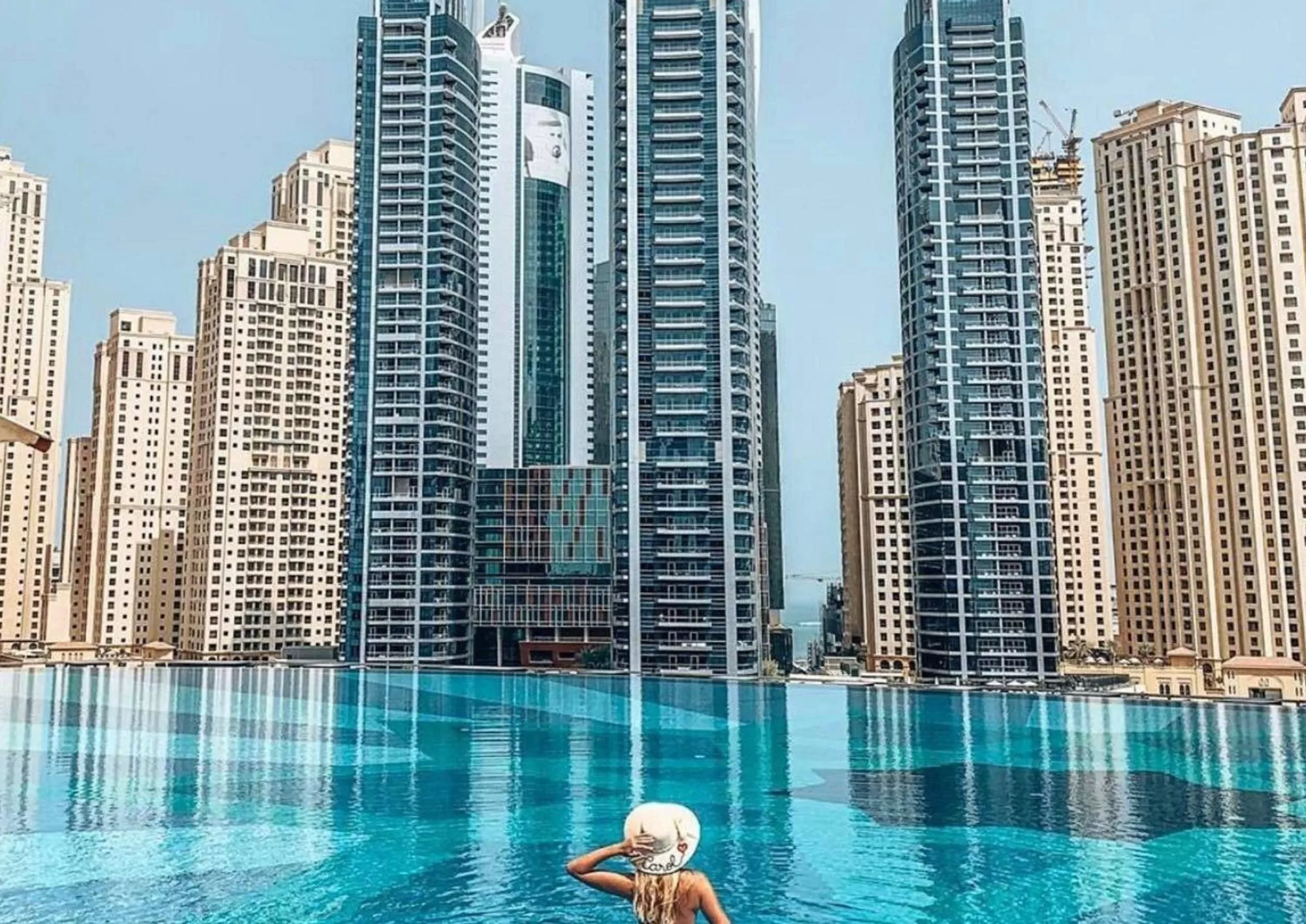 Swimming pool in Emaar Residences Dubai Marina by Qstay - formerly Address Dubai Marina