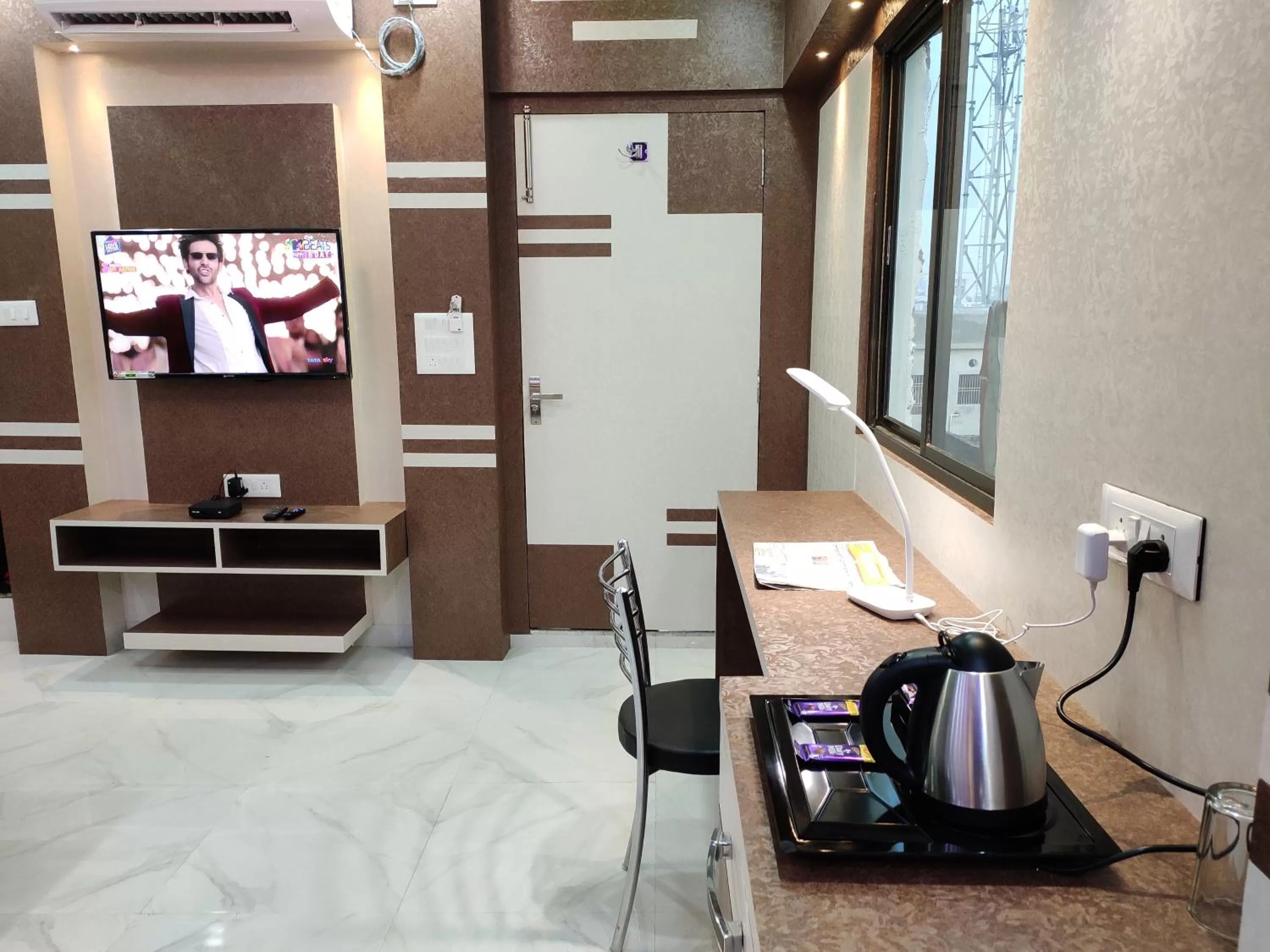 Executive Suite in HOTEL CENTRAL SQUARE "A Couple Friendly Hotel"