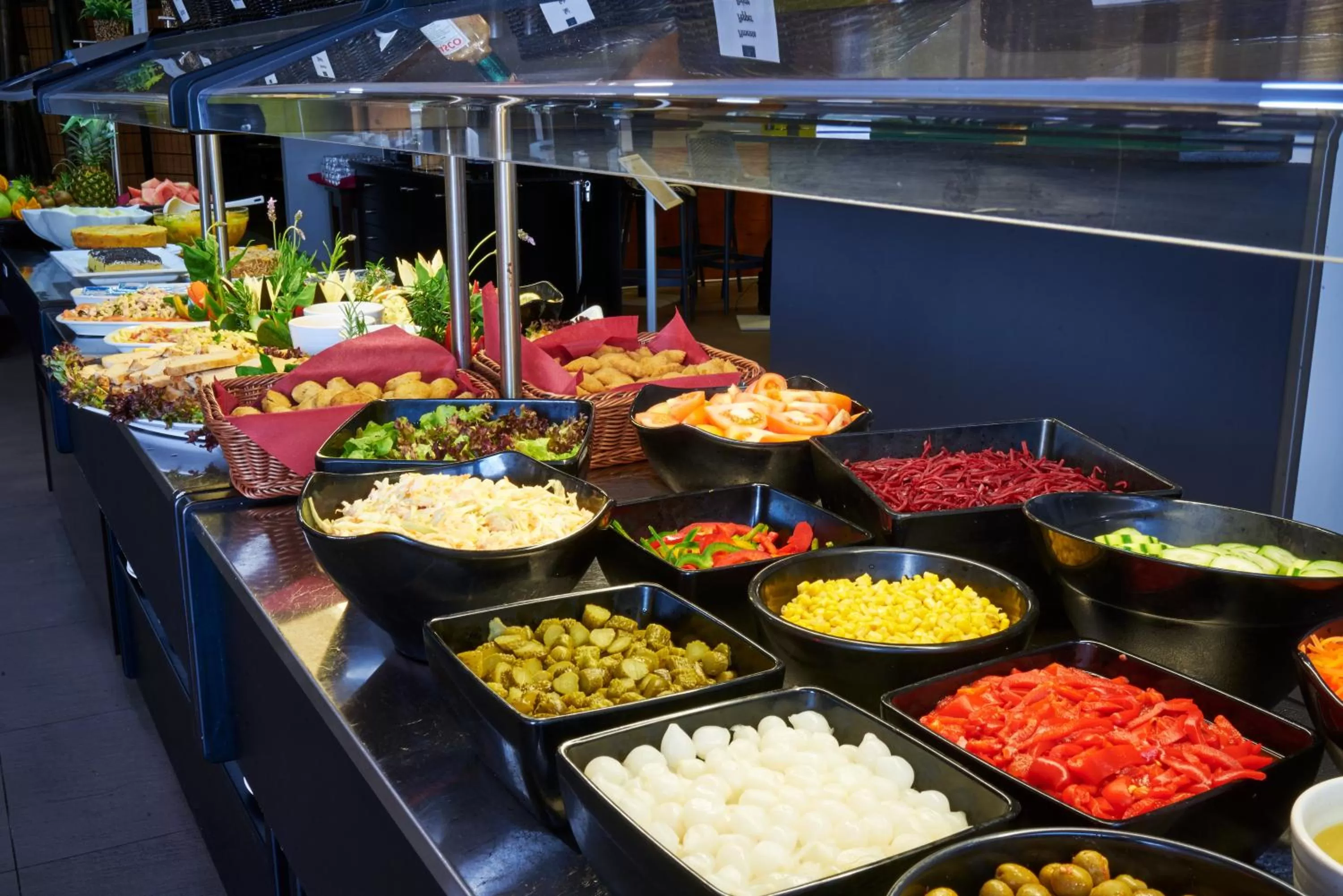 Restaurant/places to eat in RR Club Amarilis