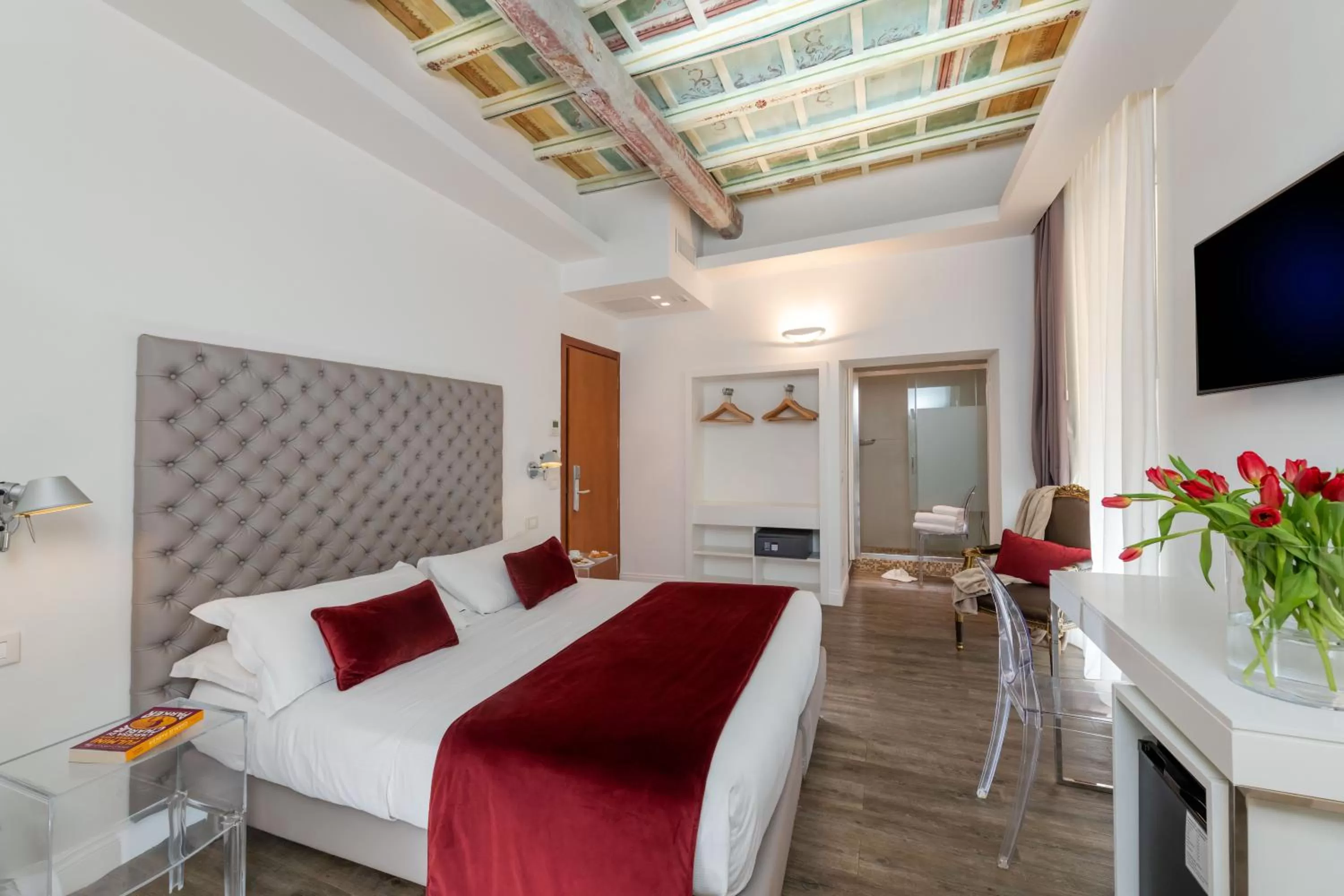 Photo of the whole room, Bed in Hotel Navona