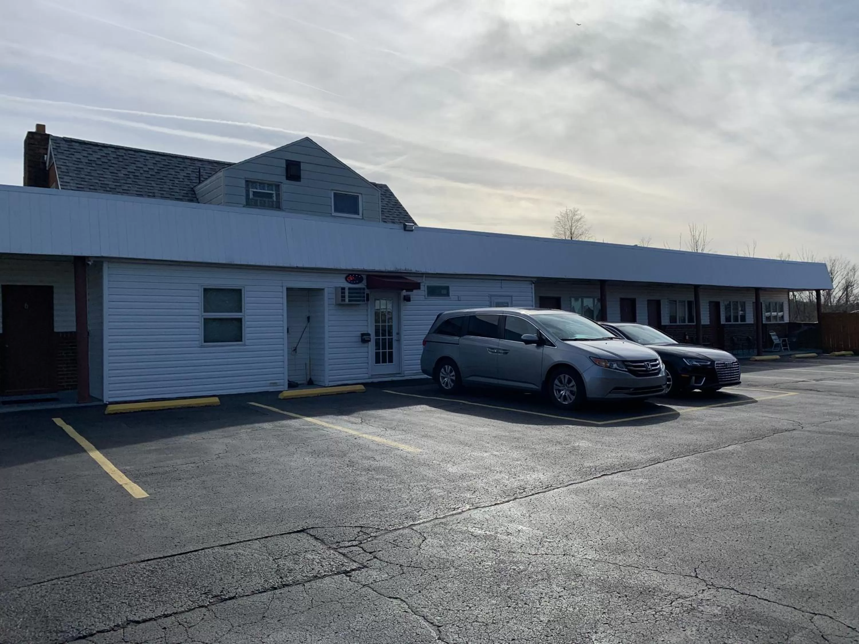 Property building in Budget Inn