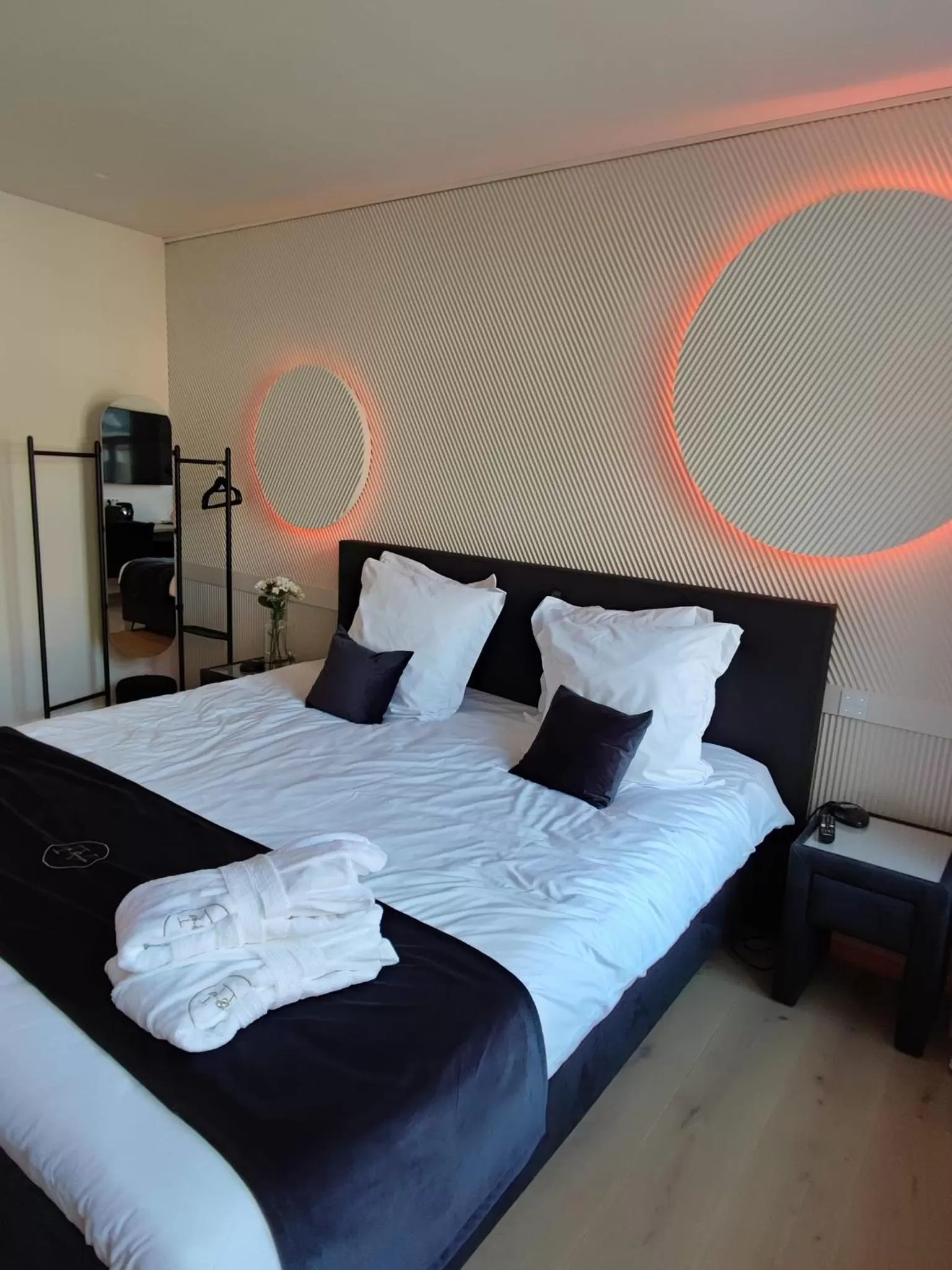 Bedroom, Bed in St-Georges IV