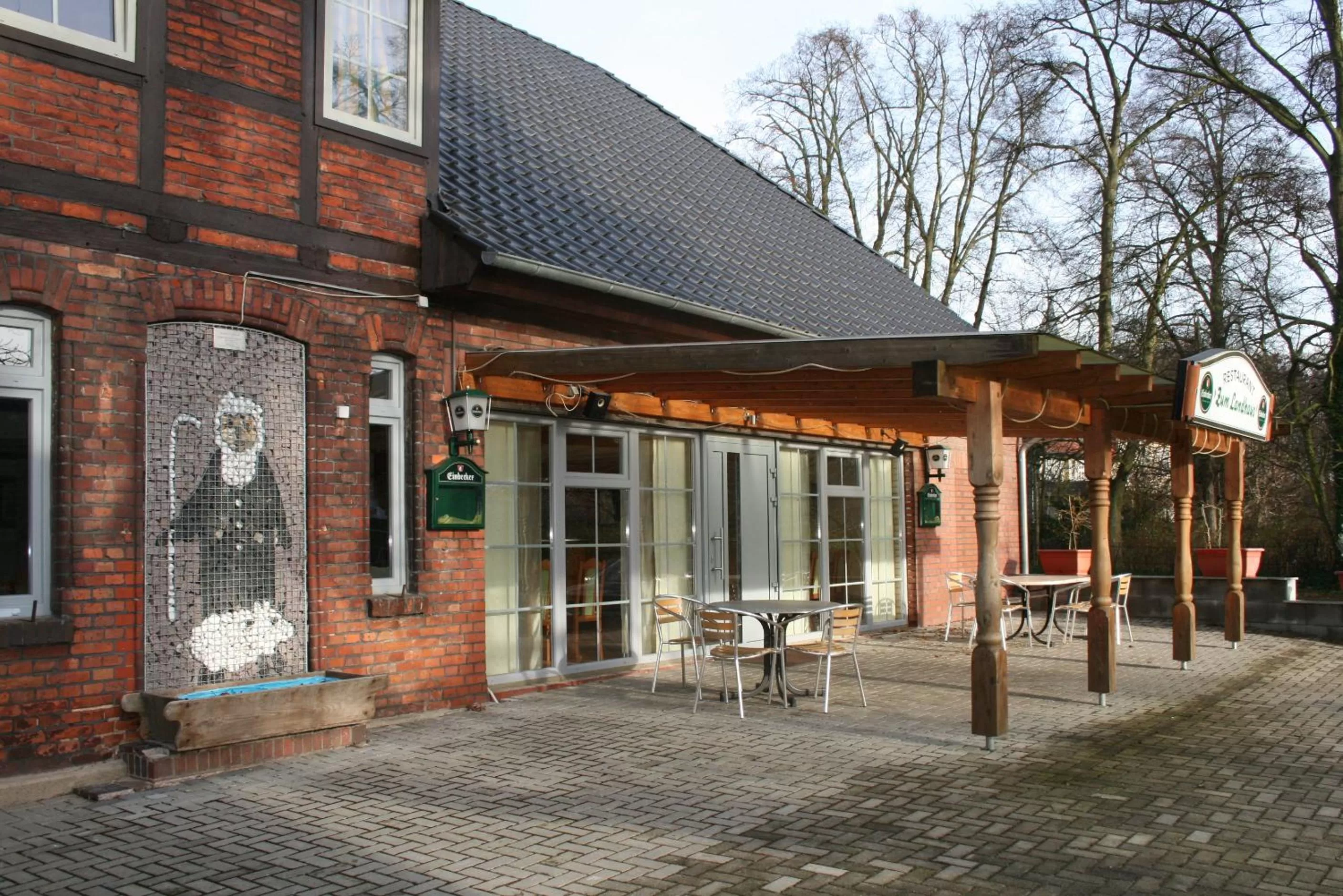 Facade/entrance in Zum Landhaus Dannenbüttel