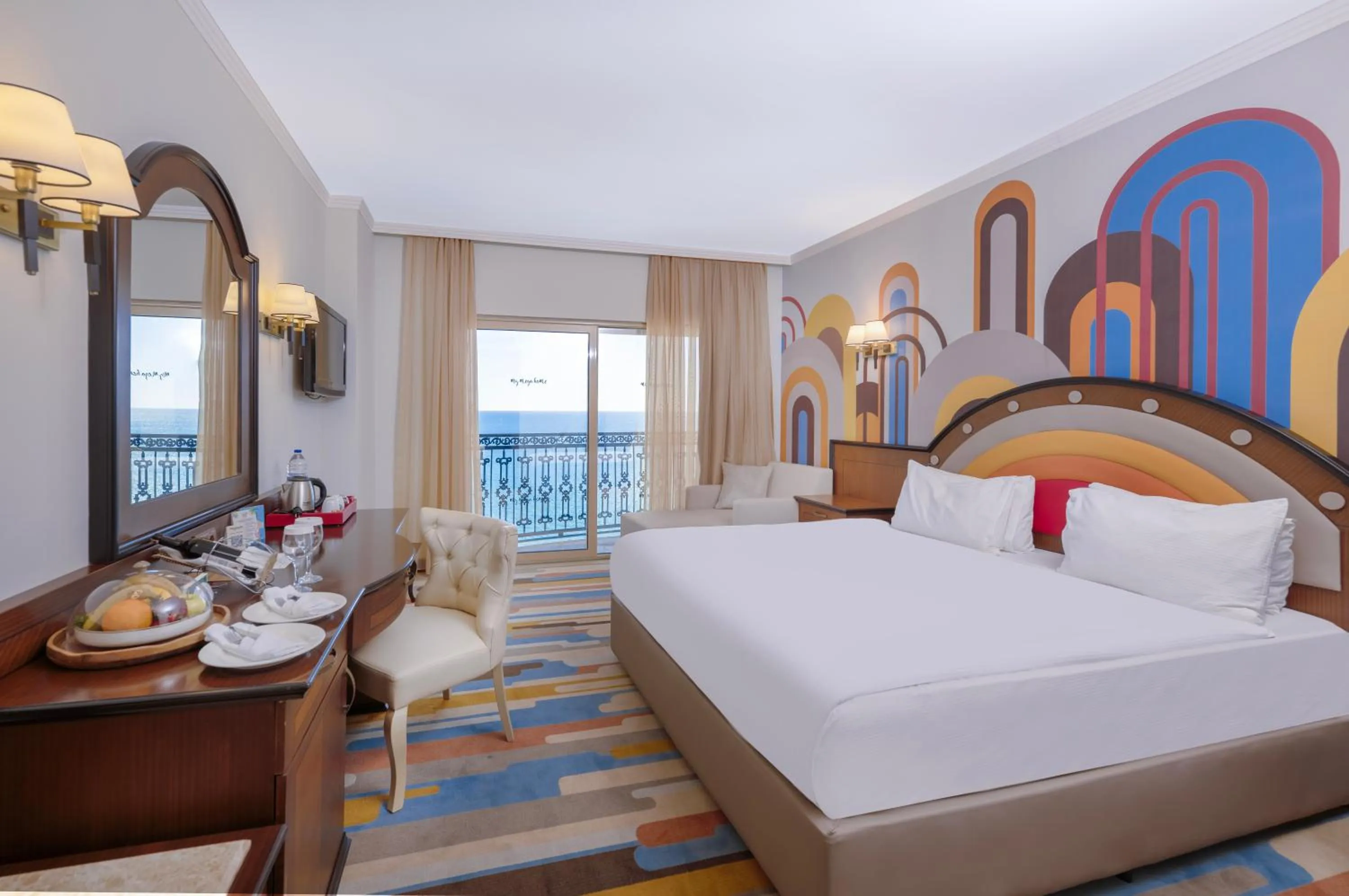 Bed in Megasaray Westbeach Antalya