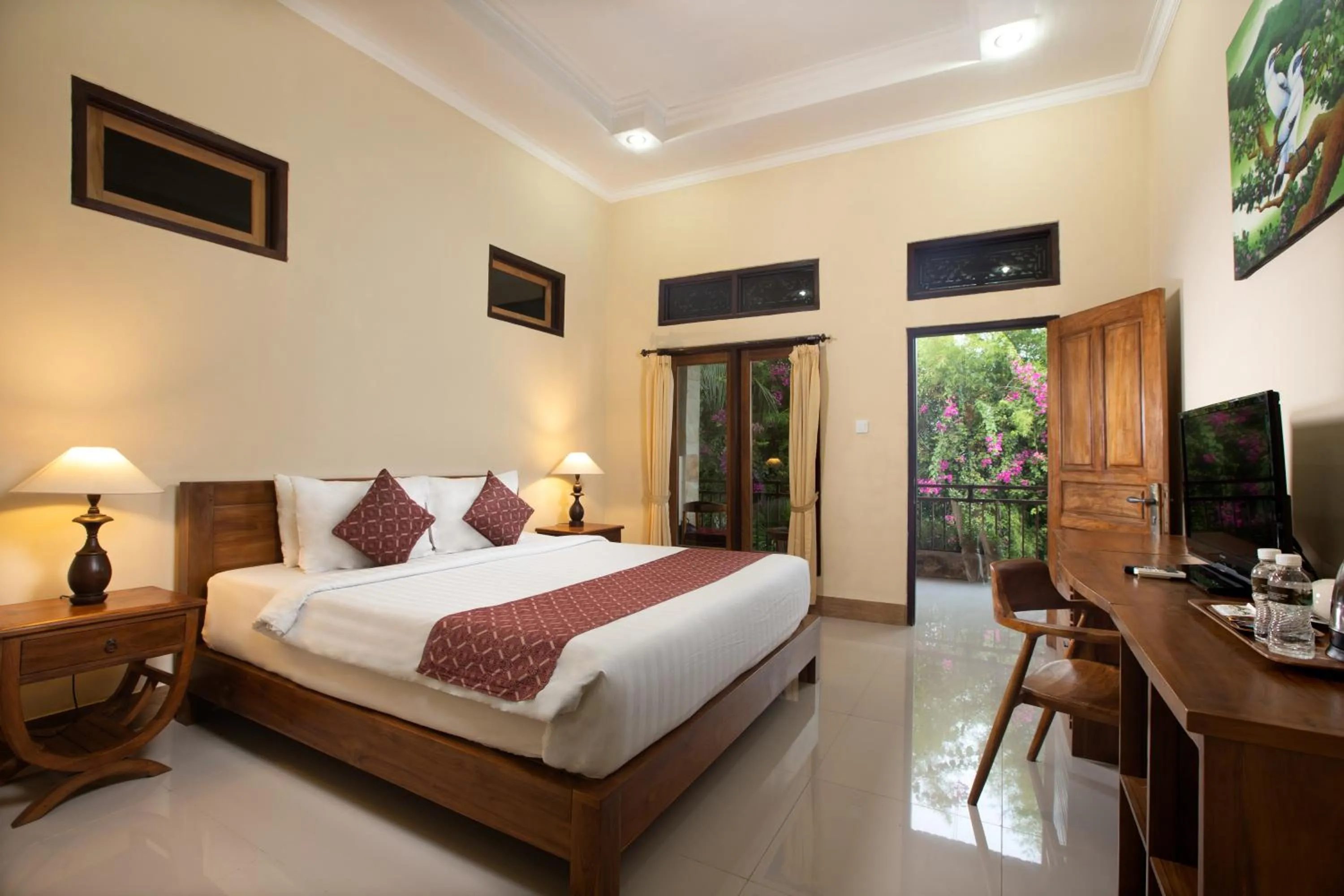 Photo of the whole room, Bed in Uma Sari Cottage by Mahaputra-CHSE Certified