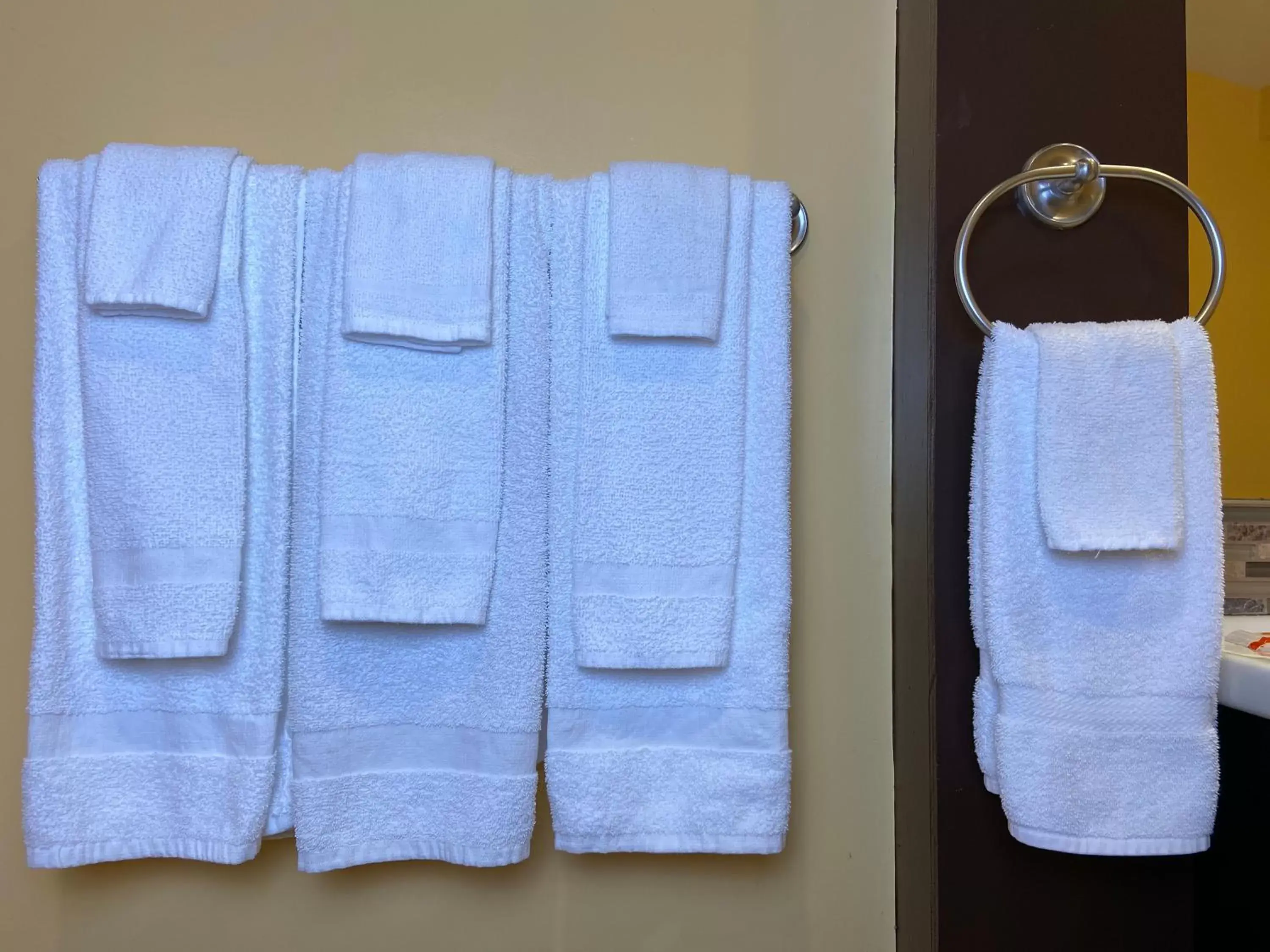 El Patio Inn - Near Universal Studios Hollywood El Patio Inn - Near Universal Studios Hollywood