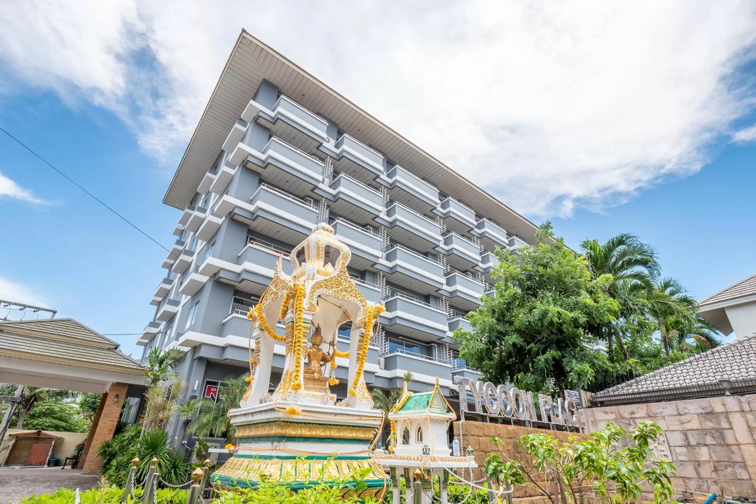 Property building in Tycoon place garden