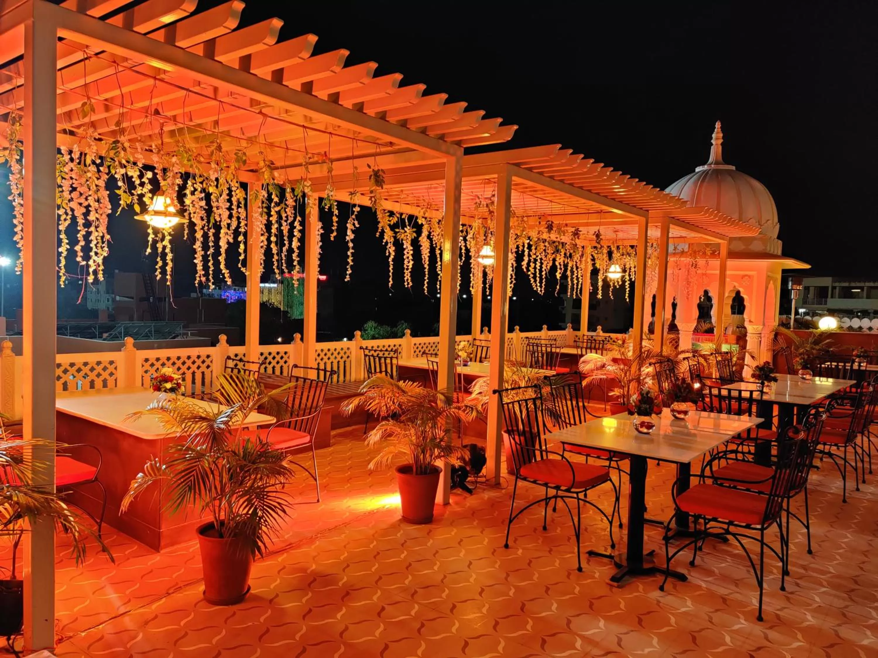 Restaurant/places to eat in Laxmi Palace Heritage Boutique Hotel