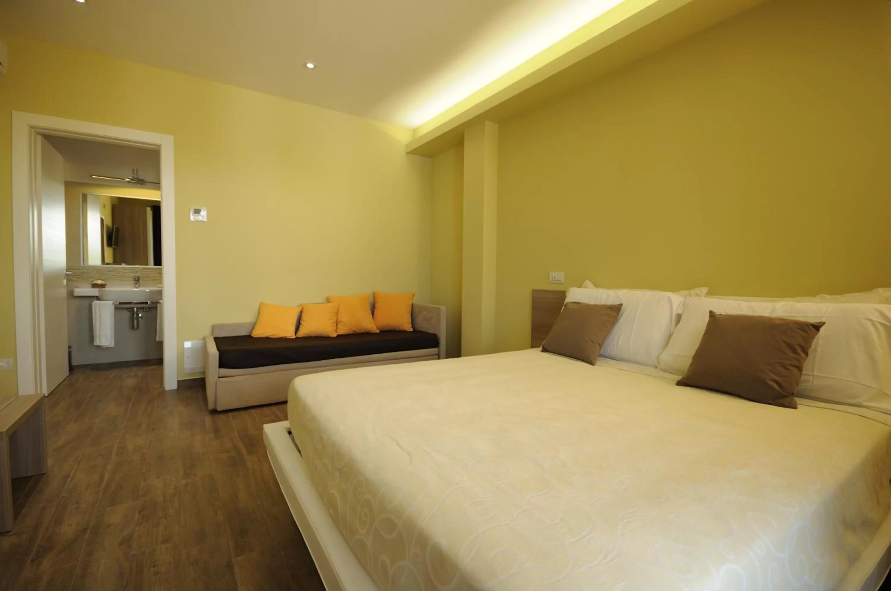 Bathroom, Bed in Locanda Dogana