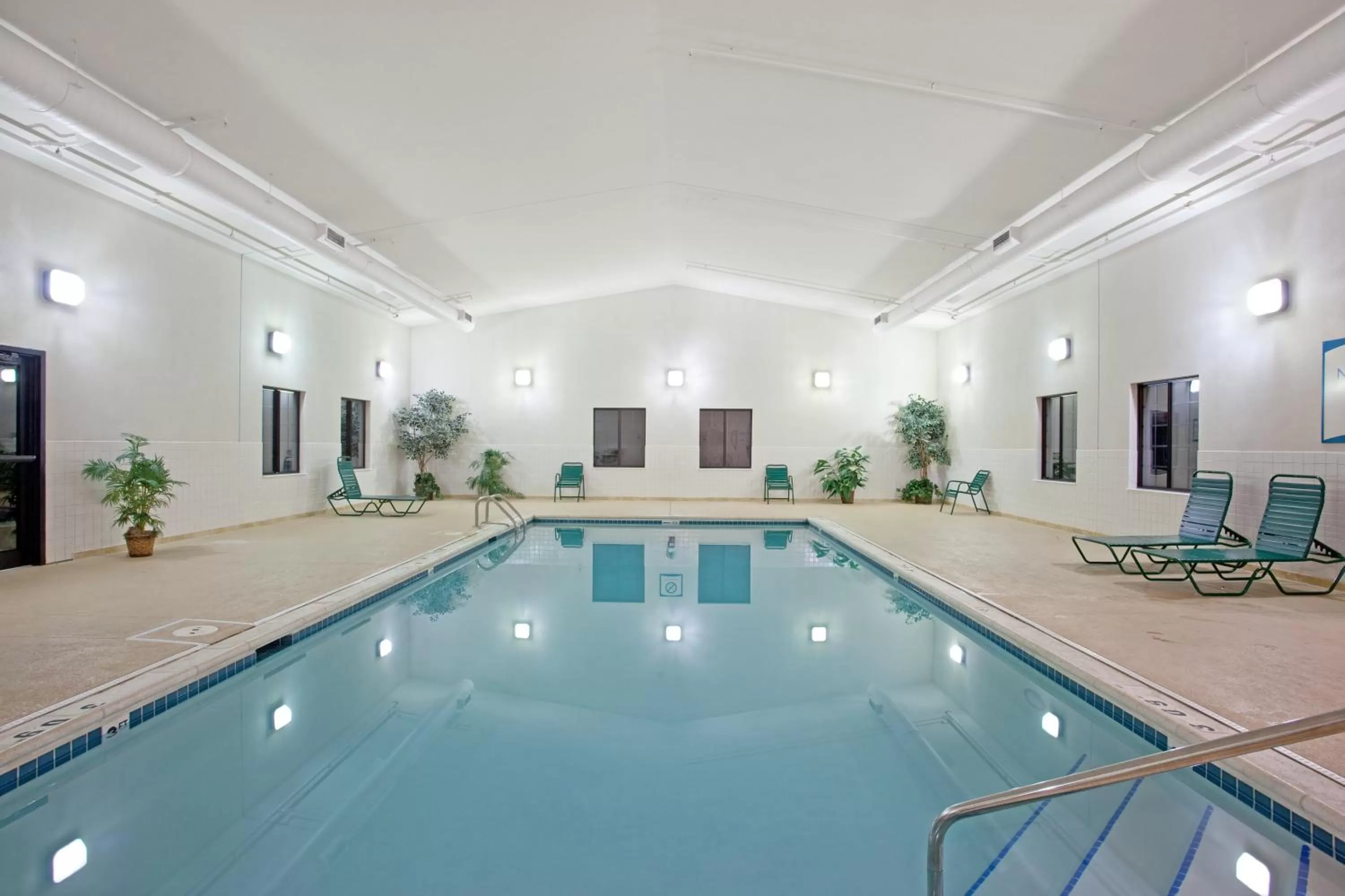 Swimming pool in Staybridge Suites Lincolnshire by IHG