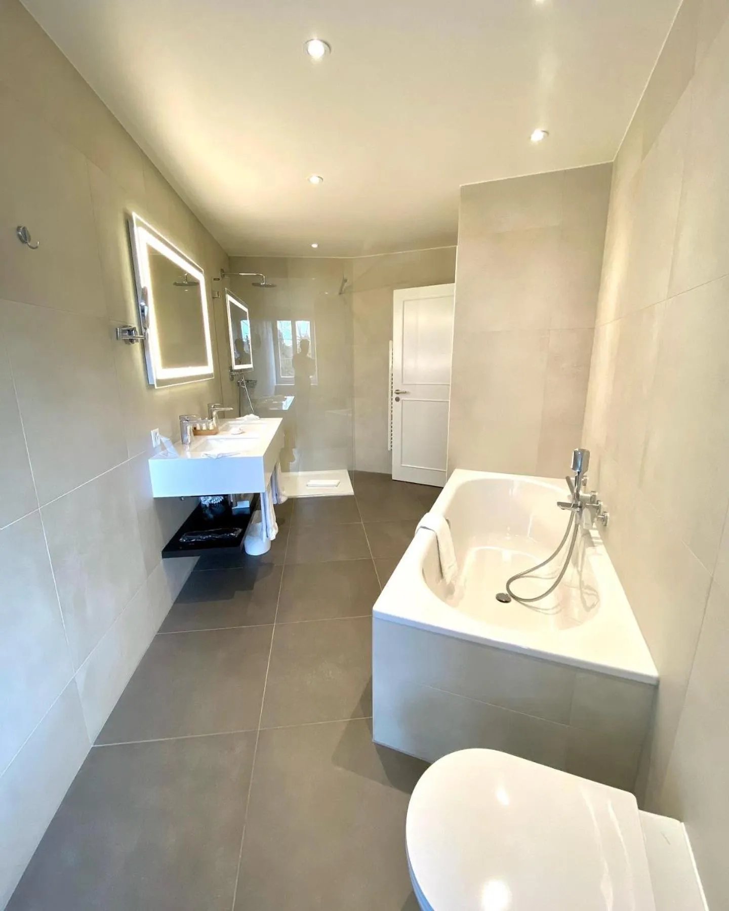 Bathroom in Hôtel la Prairie