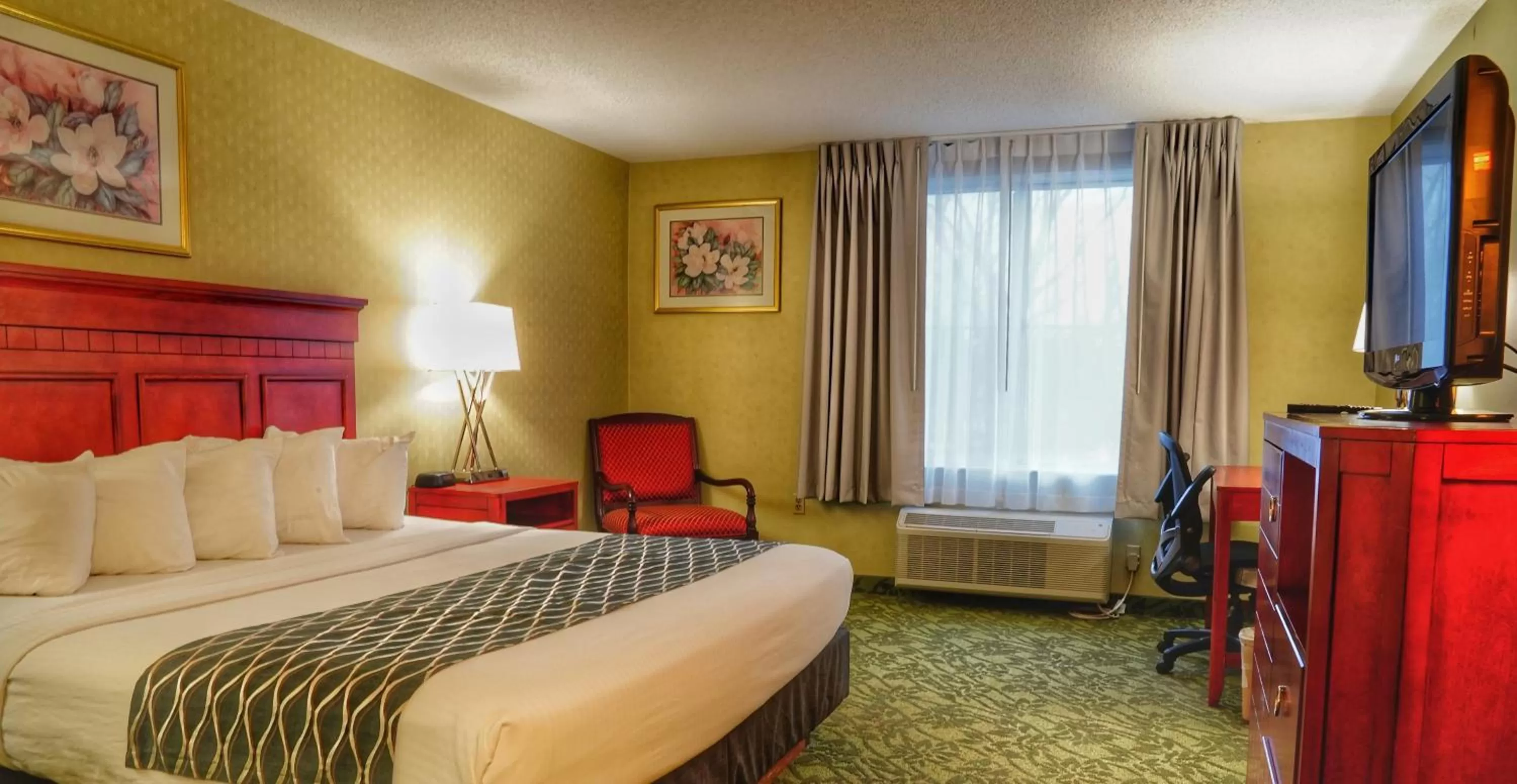 King Room - Non-Smoking in Spark by Hilton Walker Grand Rapids North