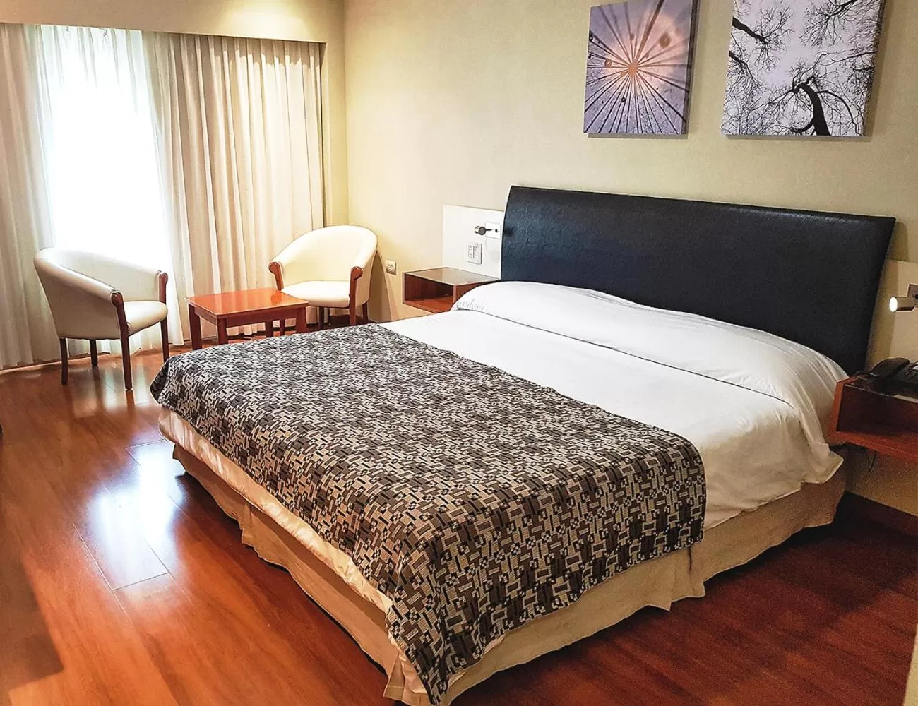 Bed in Quorum Córdoba Hotel, Resort Urbano