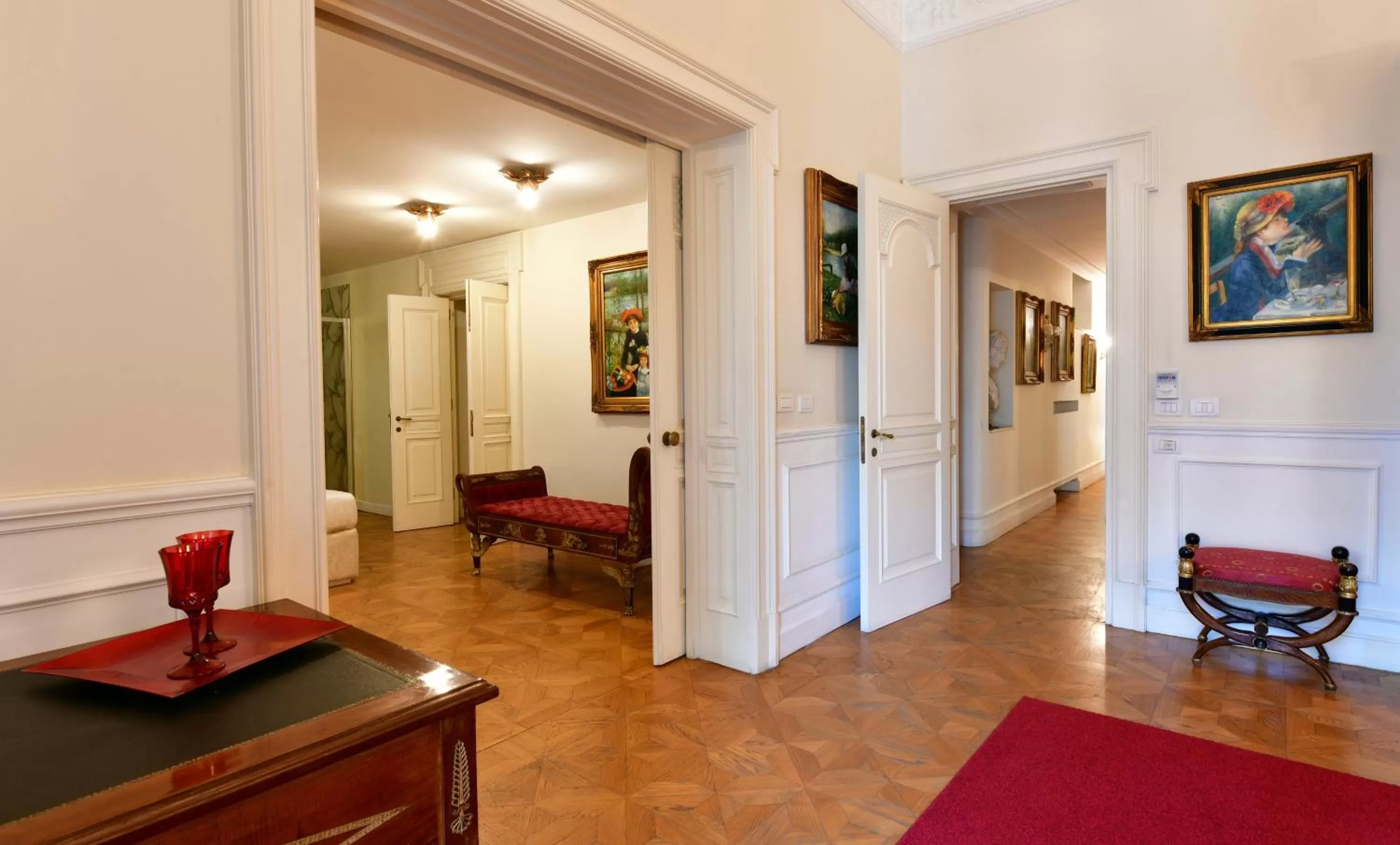 Seating area in Sisuites