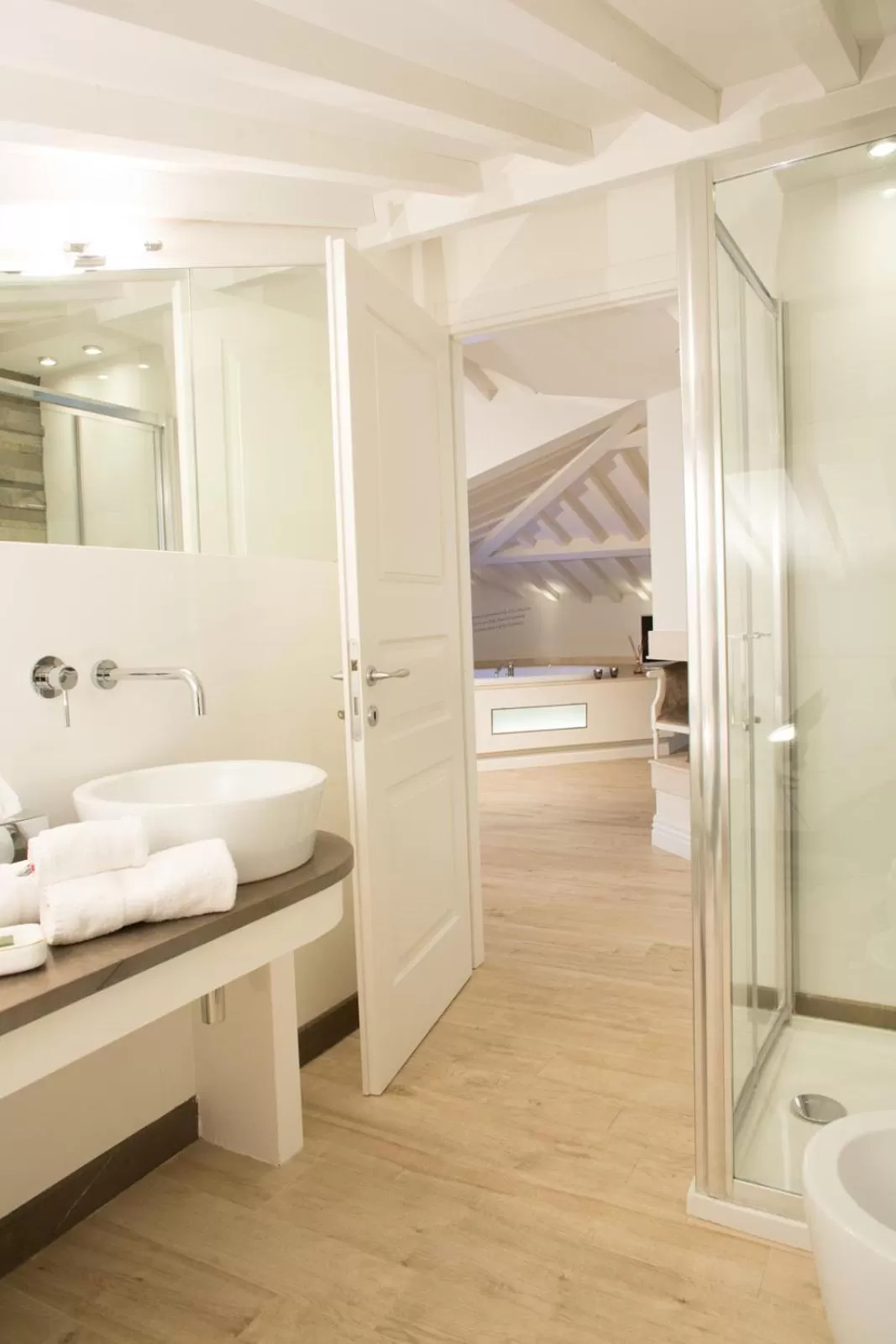 Bathroom in VILLA LIBERTY Boutique Hotel - Borgo Capitano Collection