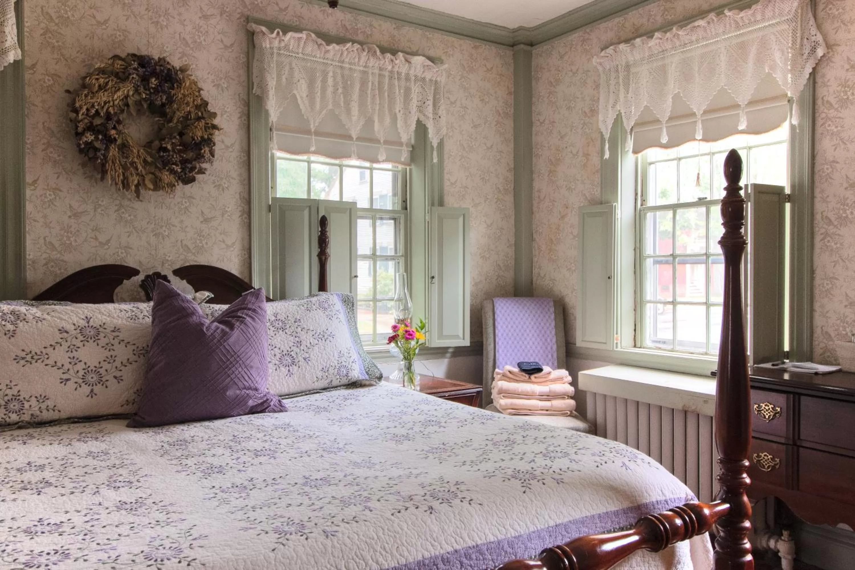 Photo of the whole room, Bed in William's Grant Inn Bed and Breakfast