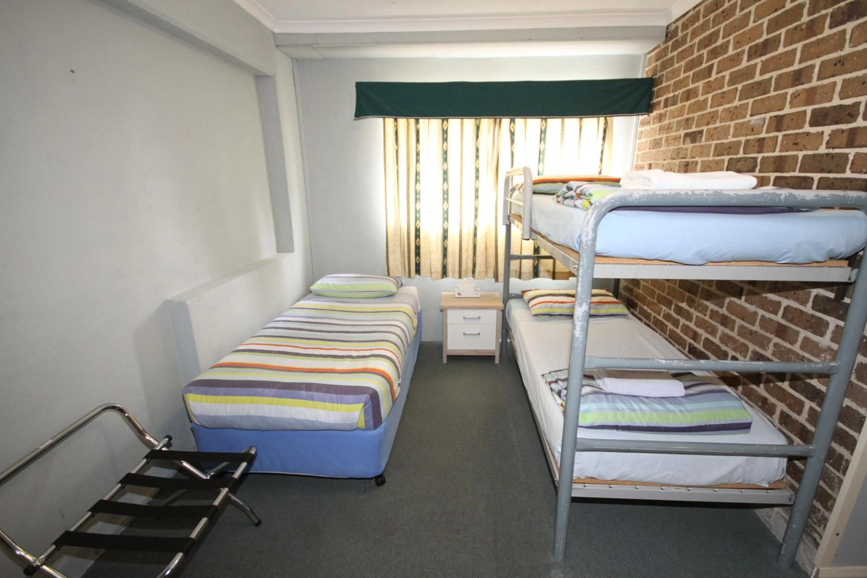 bunk bed, Bed in Acacia Snowy Motel